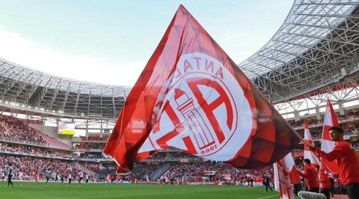 ANTALYASPOR’DAN AĞAOĞLU’NA TEPKİ  