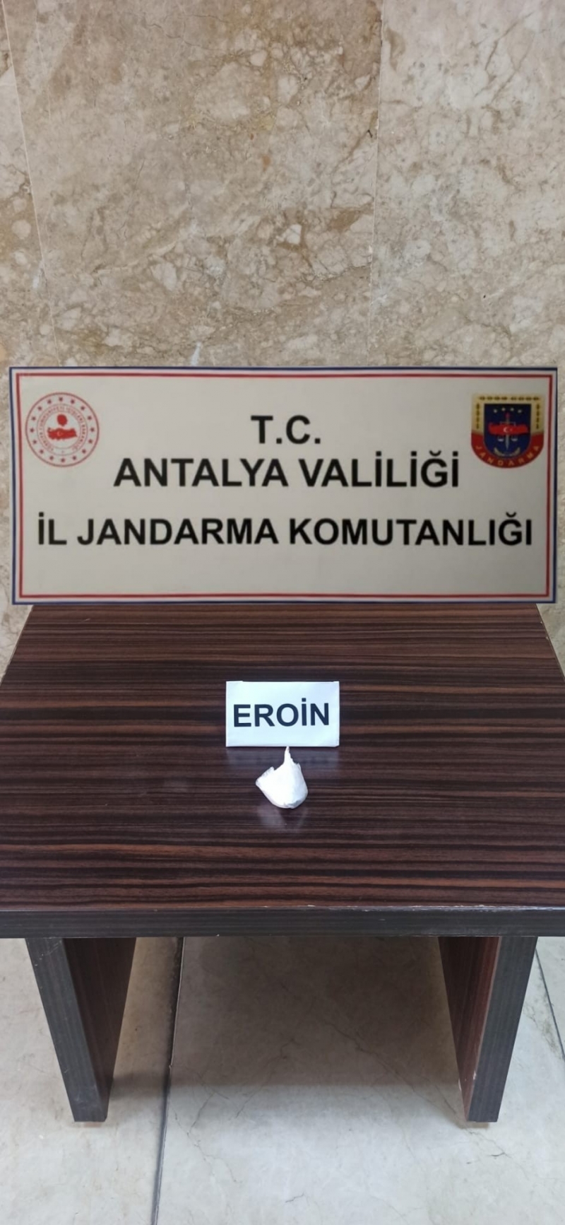 Eroinle yakalandı