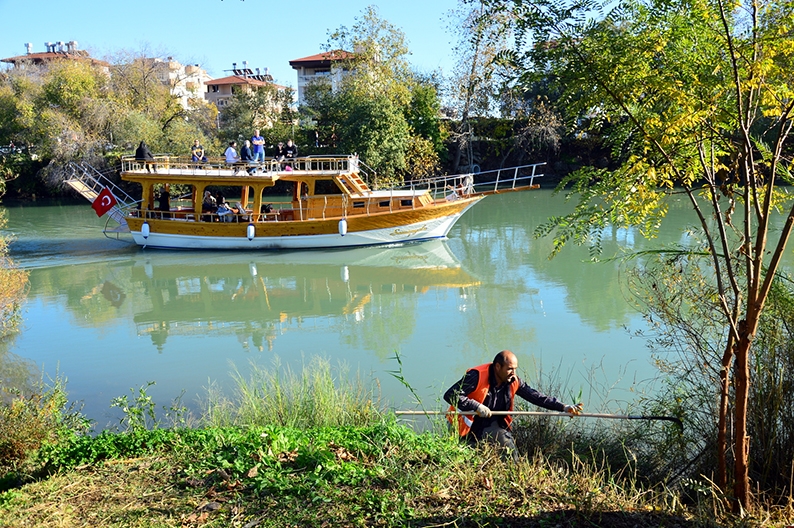 Manavgat’ta yeşil bakım