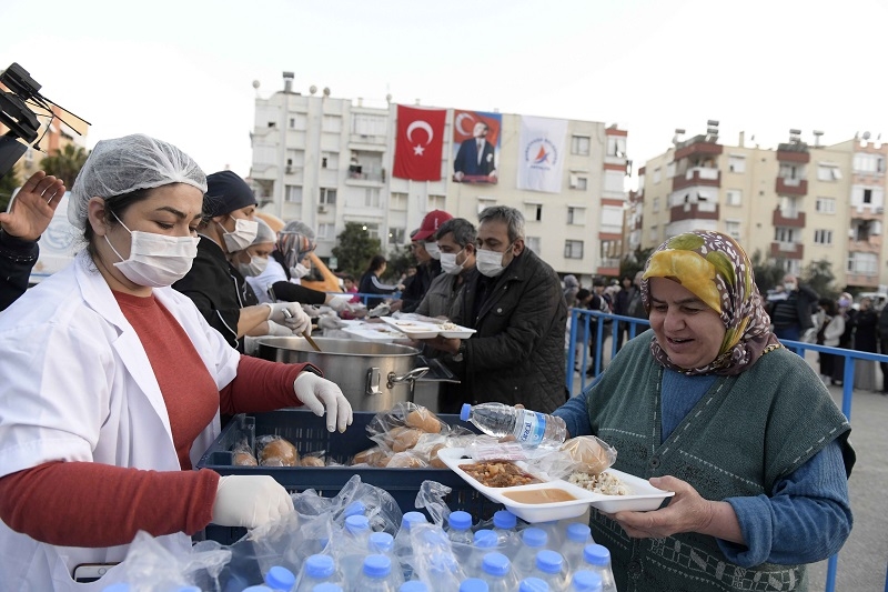 Muratpaşa aynı sofrada buluştu