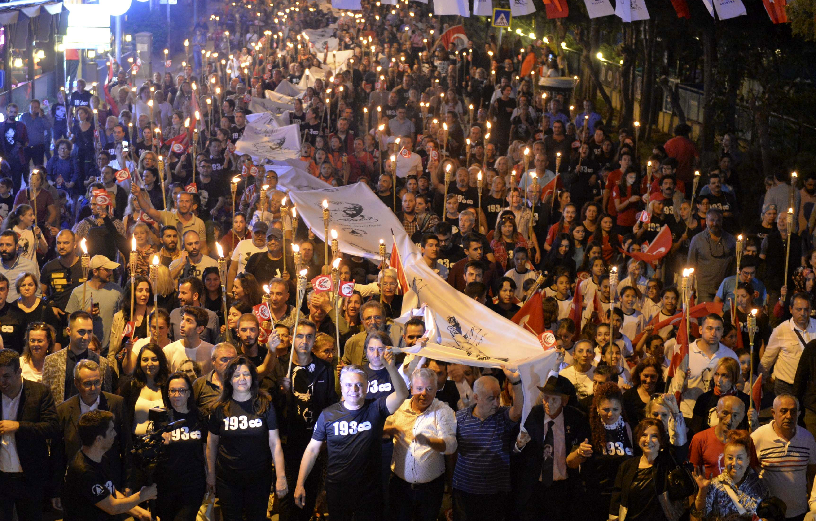 Muratpaşa’da anlamlı yürüyüş