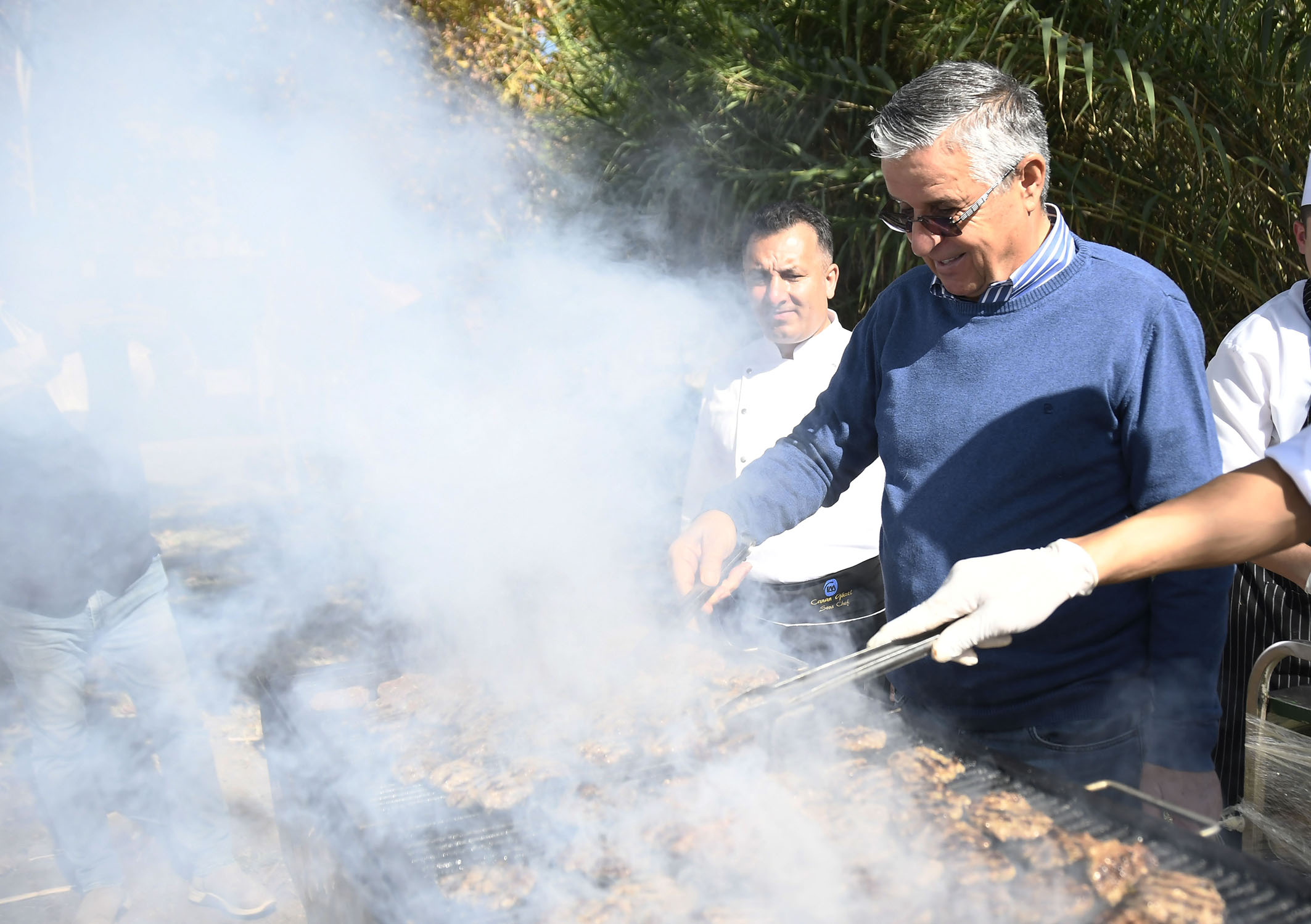 Topaloğlu’ndan mangal partisi