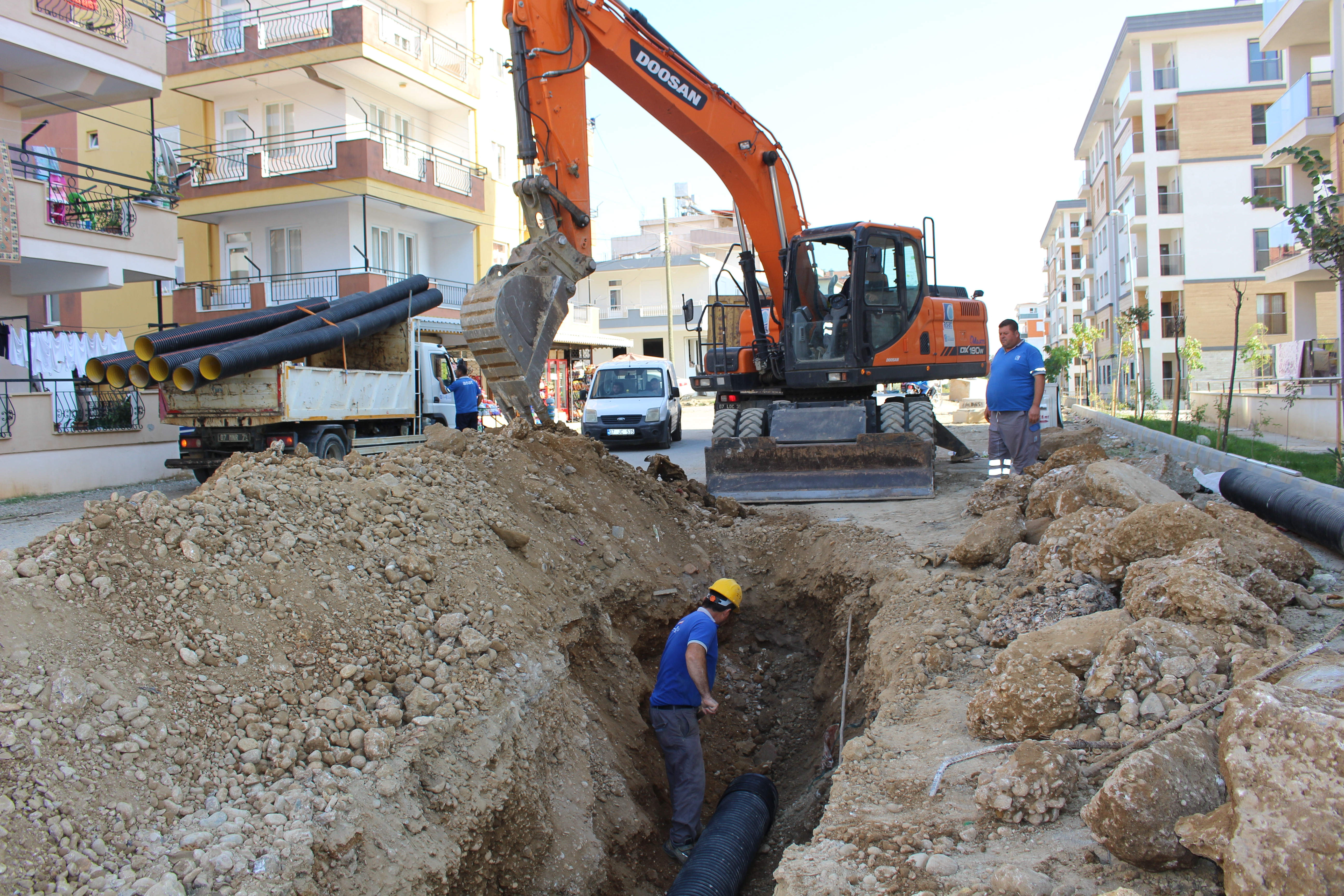 Manavgat’ta yağmur suyu çalışması