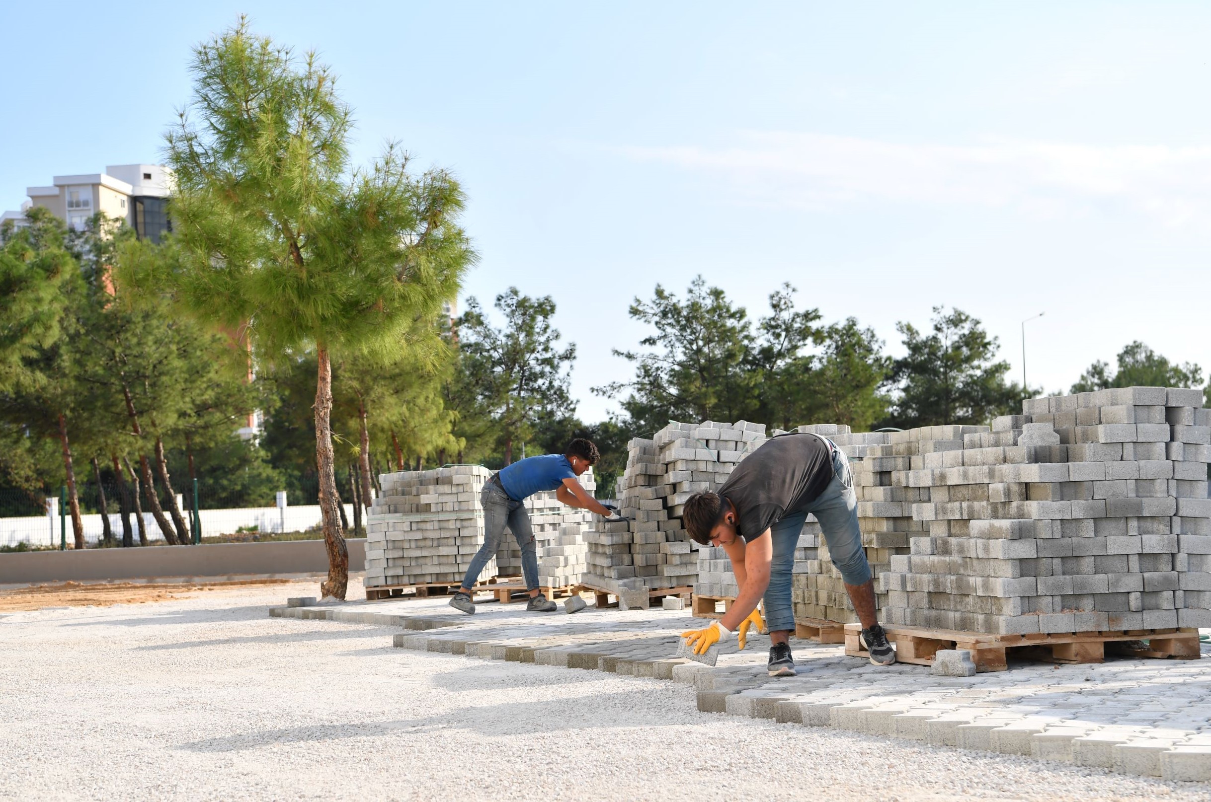 Konyaaltı okullarında çalışmalar sürüyor (1)