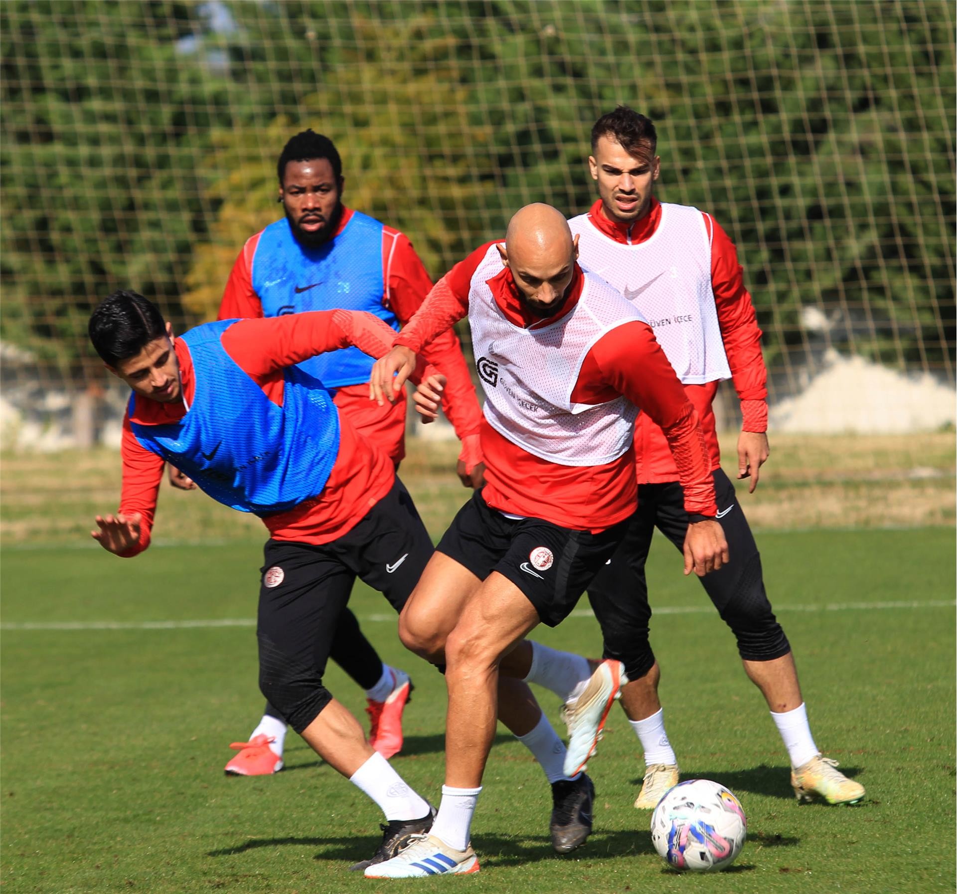 Antalyaspor, Galatasaray maçı hazırlıklarına başladı  