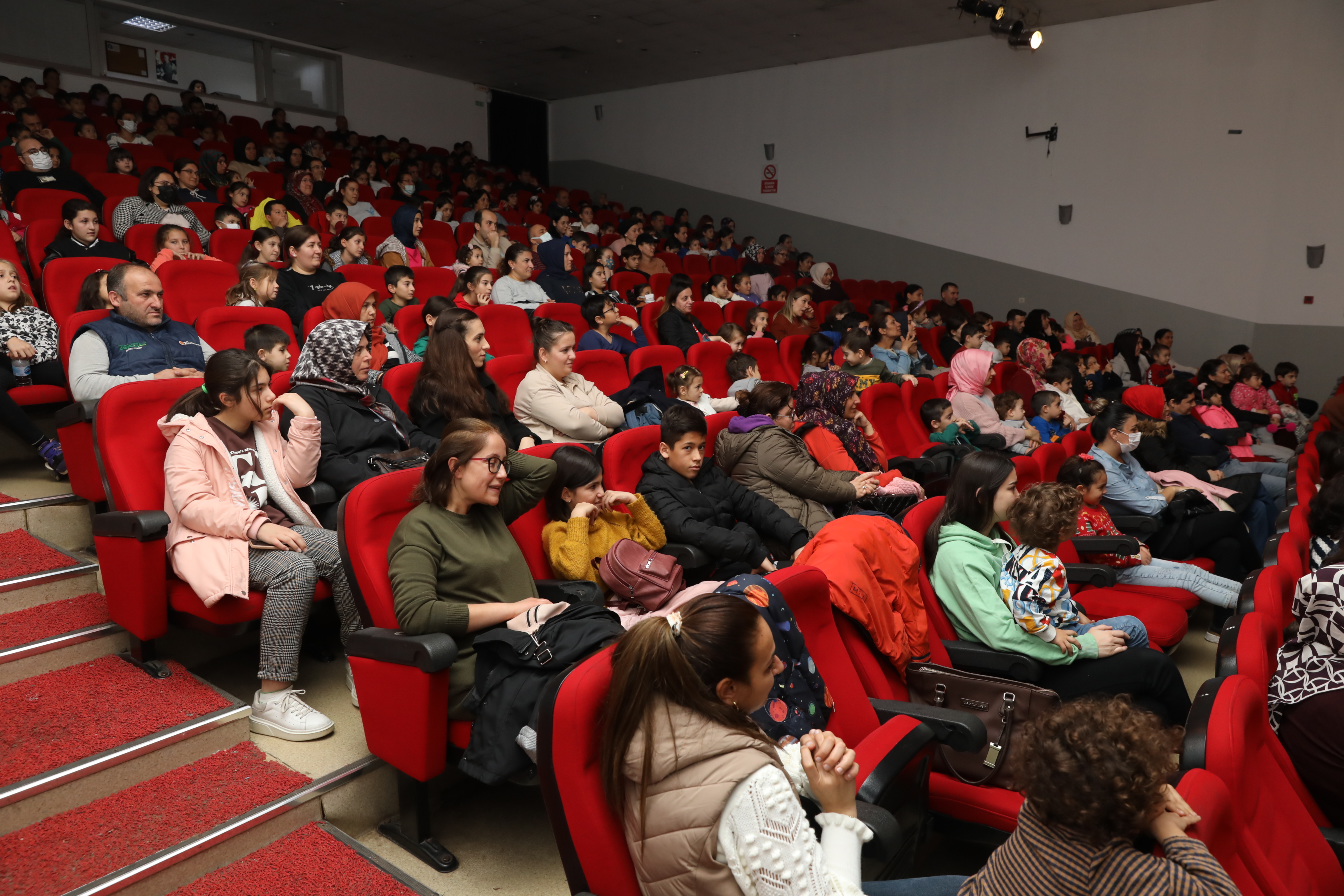 Çocuk tiyatro şenliği başladı (7)