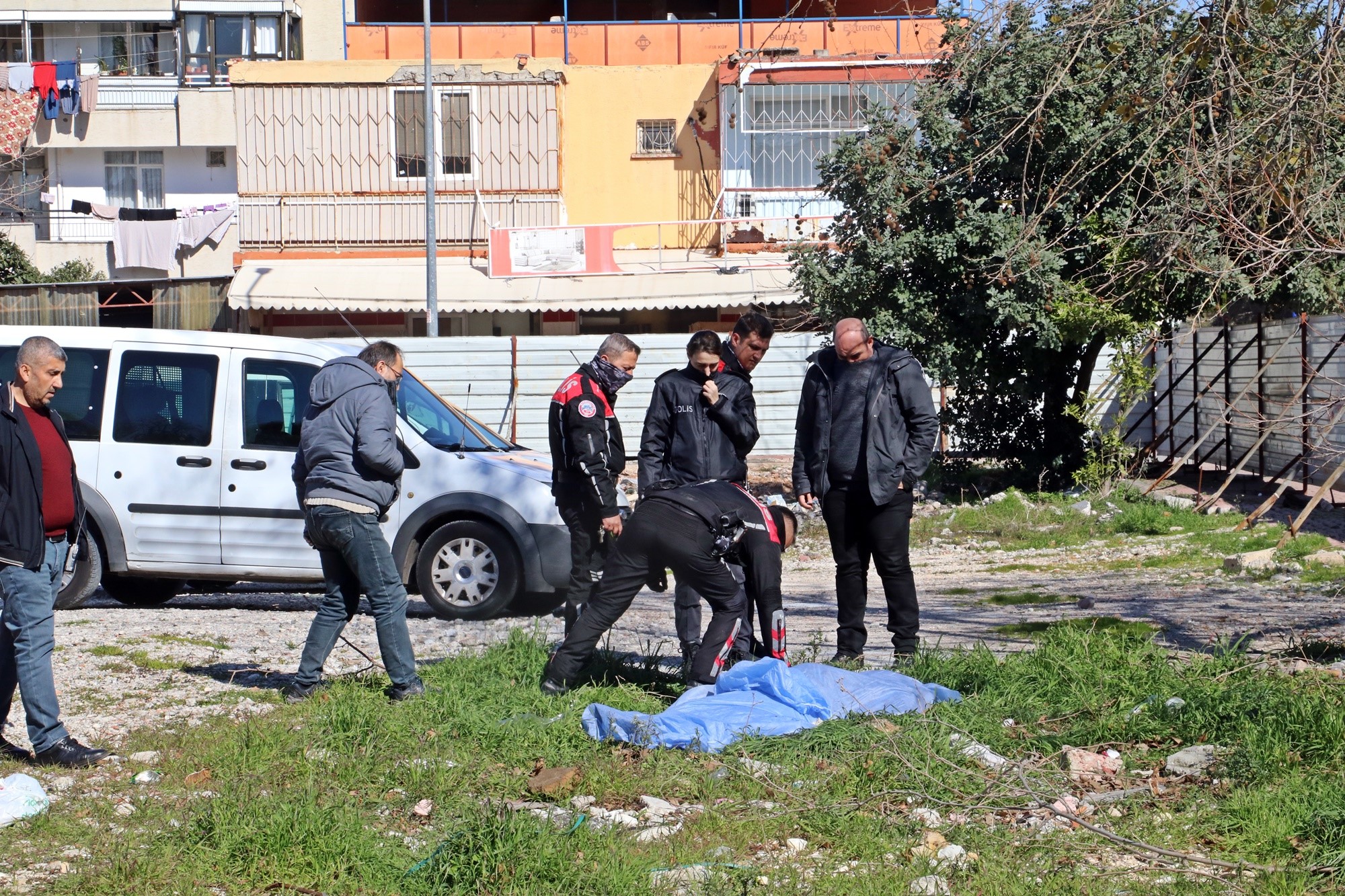 Antalya'da boş arazide cansız bedeni bulundu