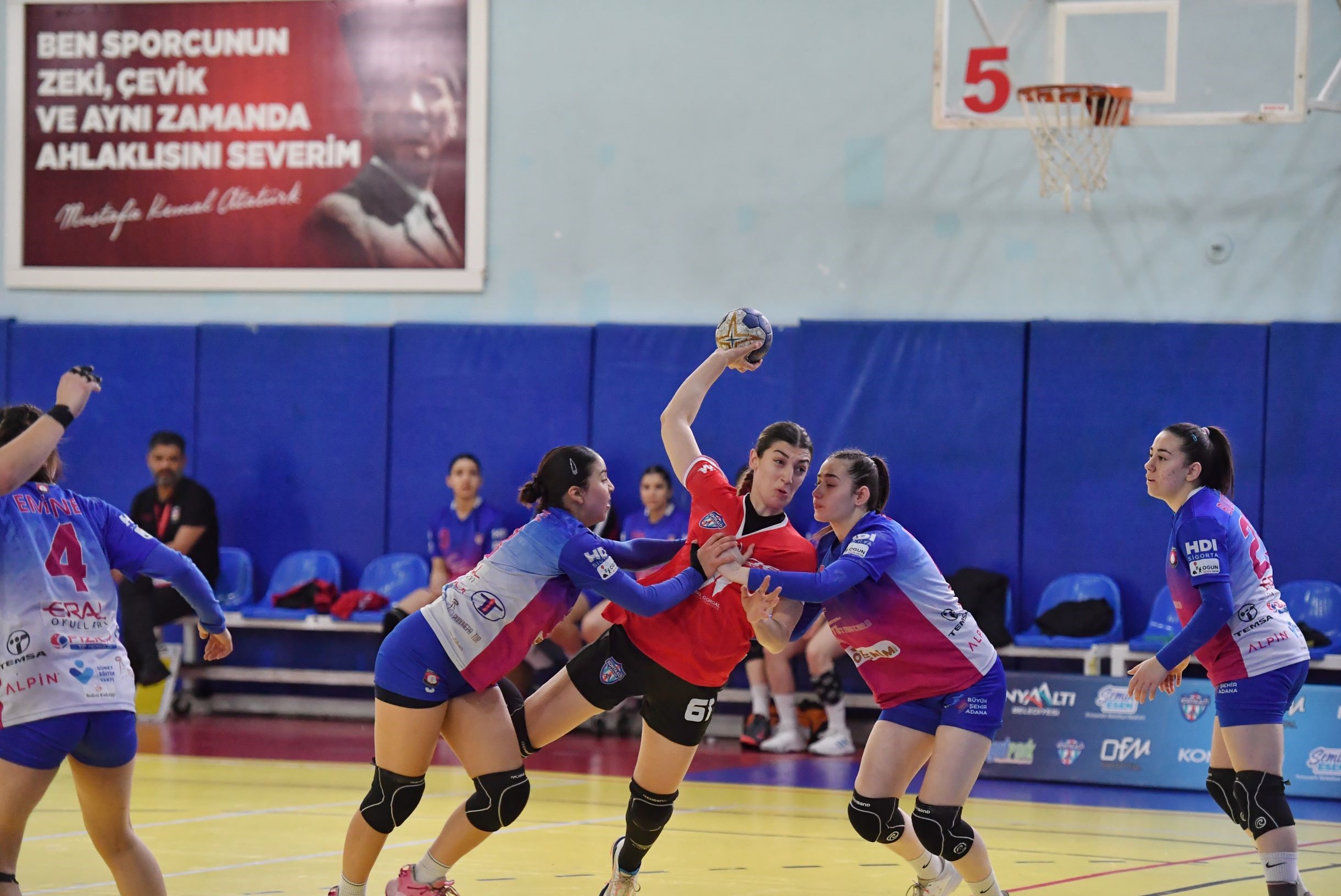 Mavi Kelebekler yine galip