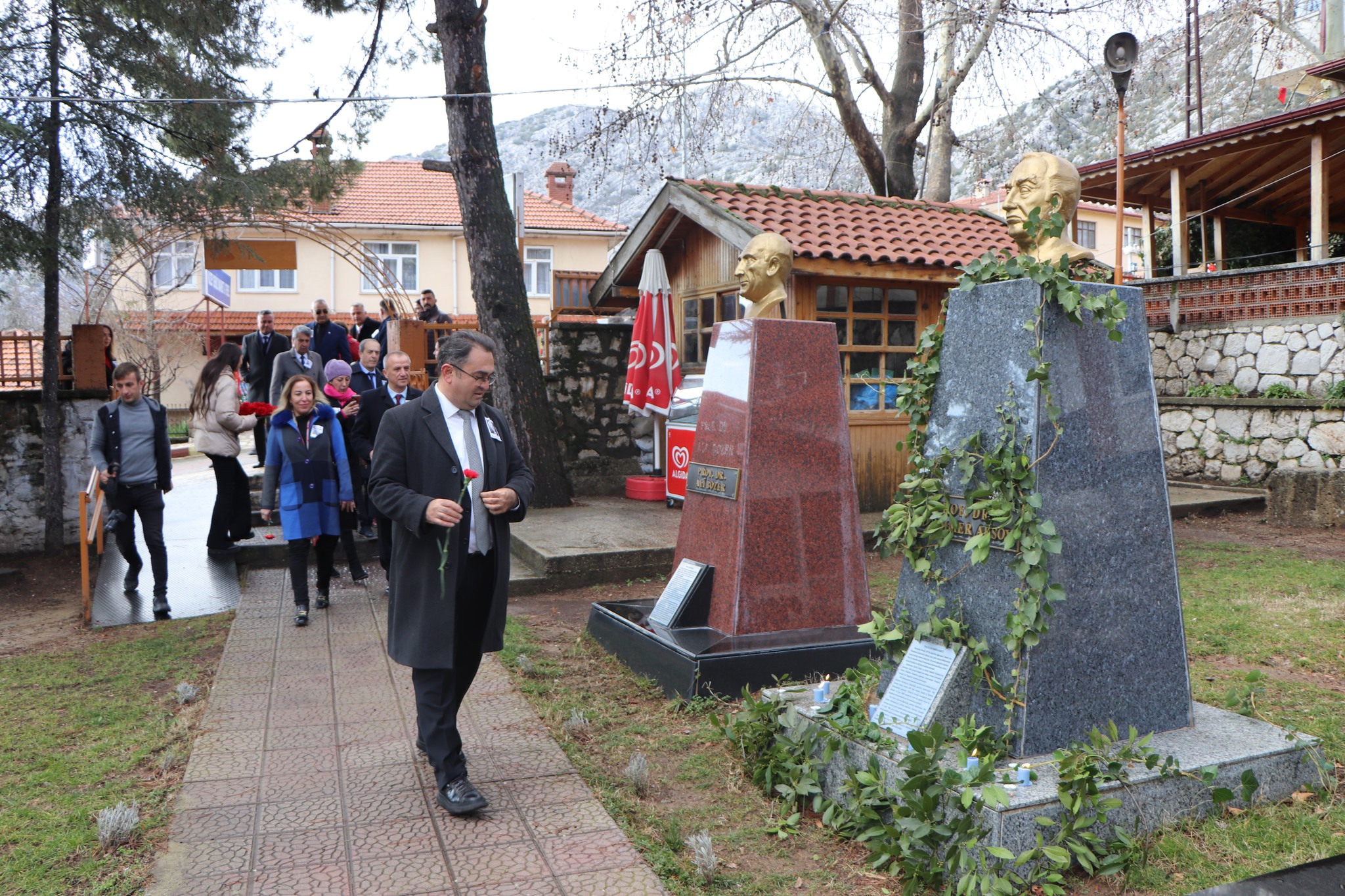 Prof. Dr. Muammer Aksoy Memleketi İbradı ‘da Anıldı