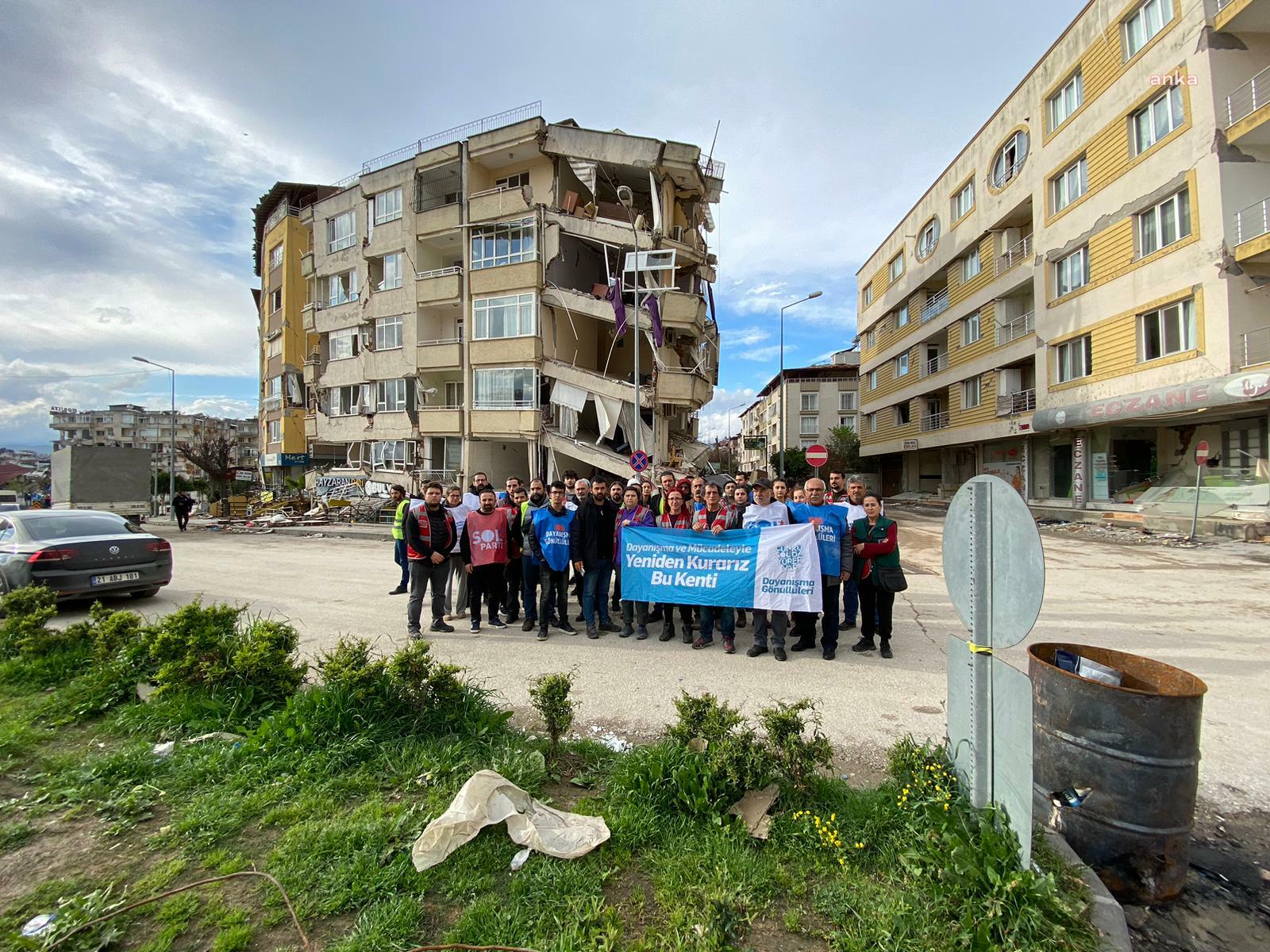 Depremde Hayatını Kaybedenler Anısına Sessiz Yürüyüş