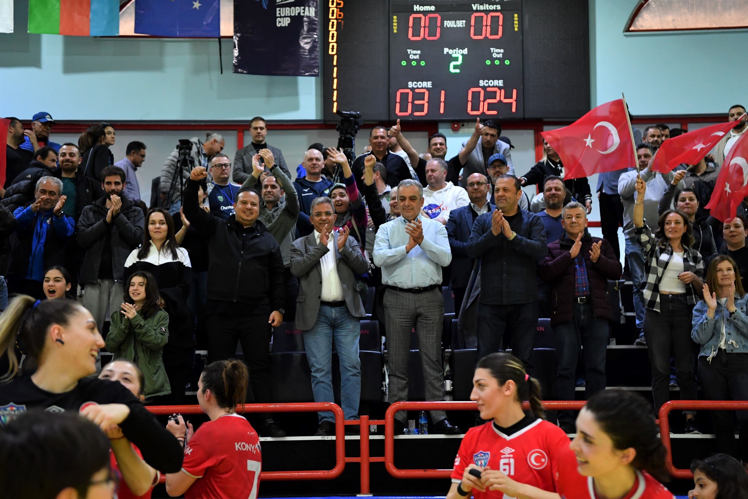 Konyaaltı final kapısını araladı (1)