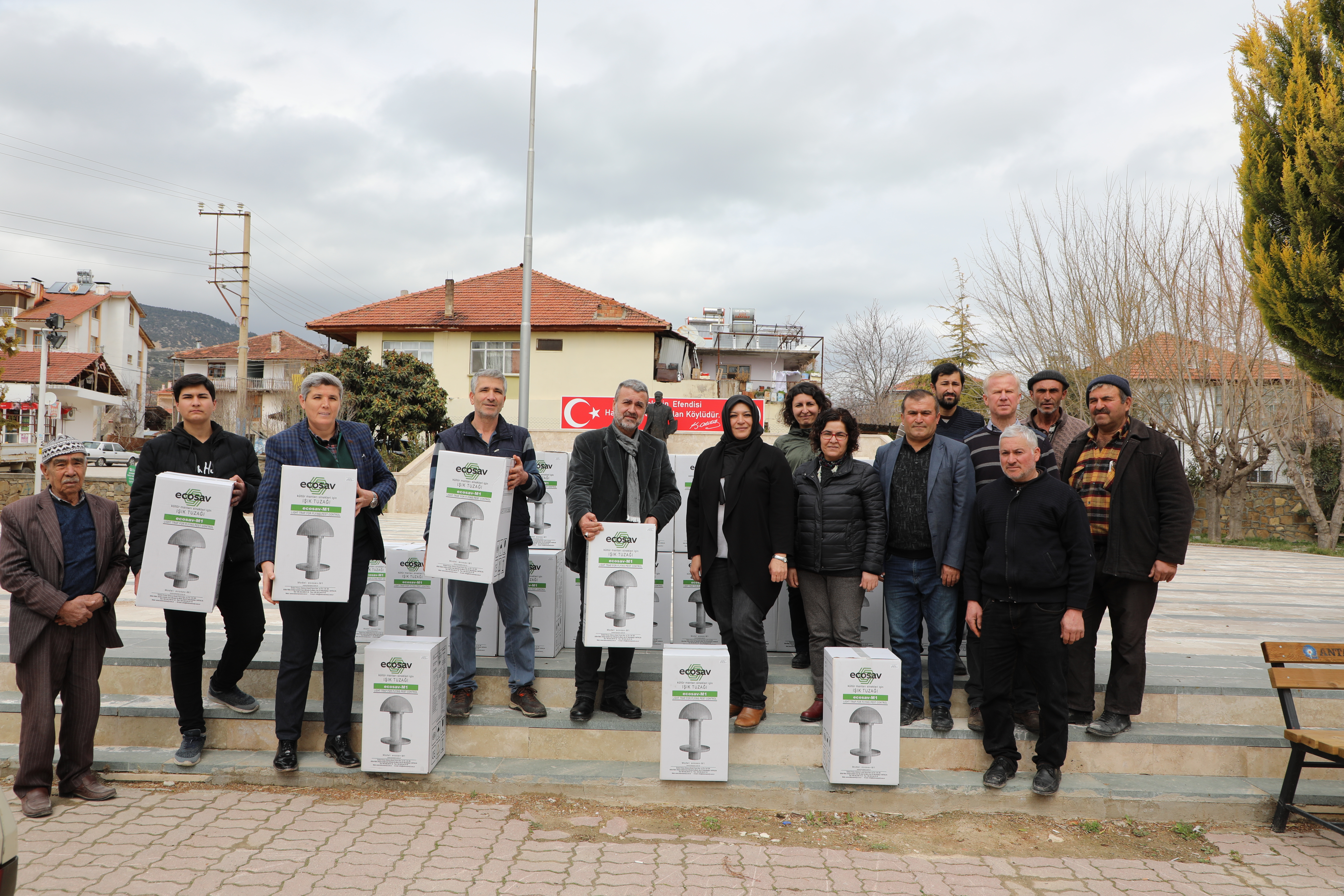 KORKUTELİ YELTEN MANTAR SİNEĞİ IŞIKLI TUZAK  (1)