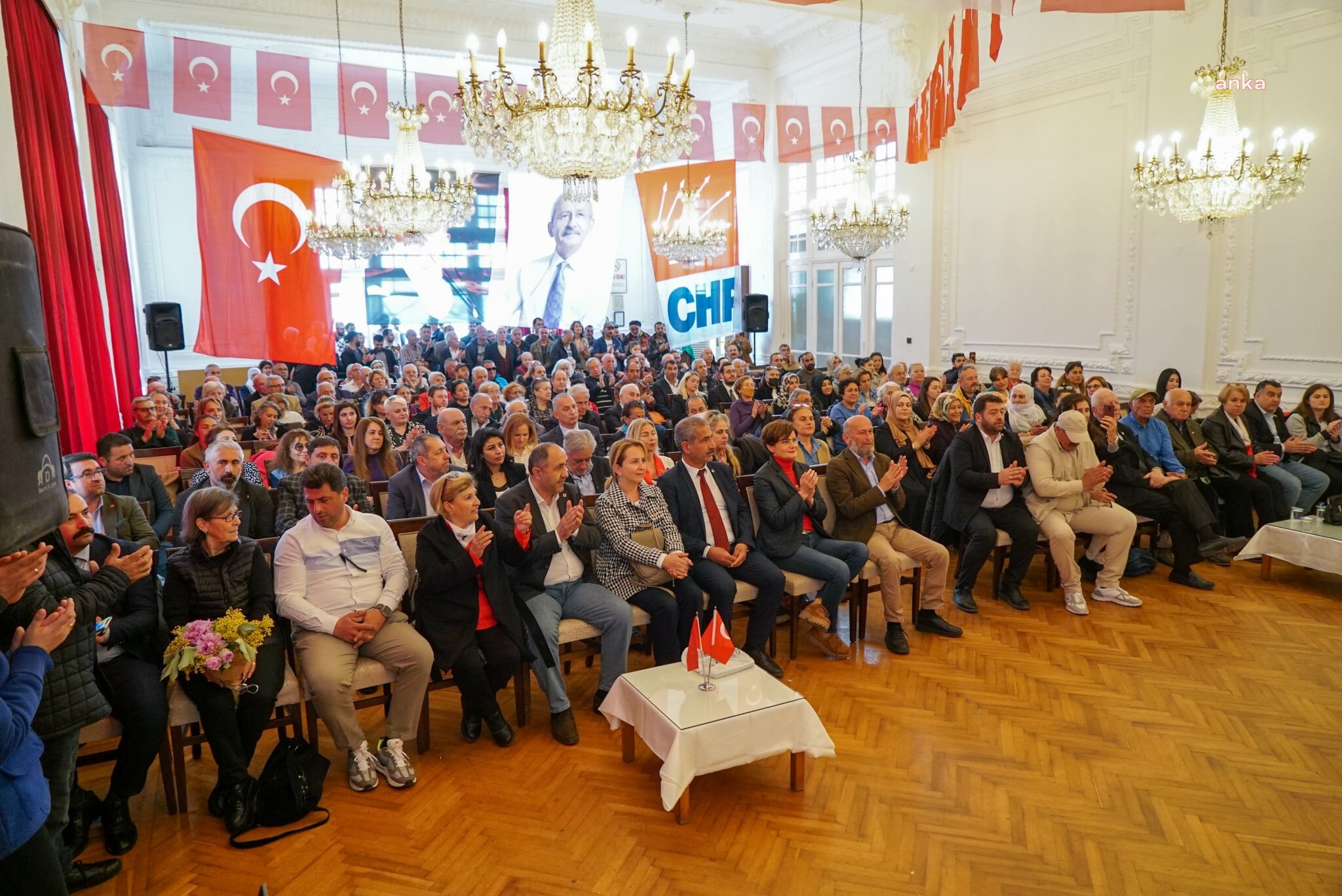 DSP'den istifa edip, CHP'ye geçti