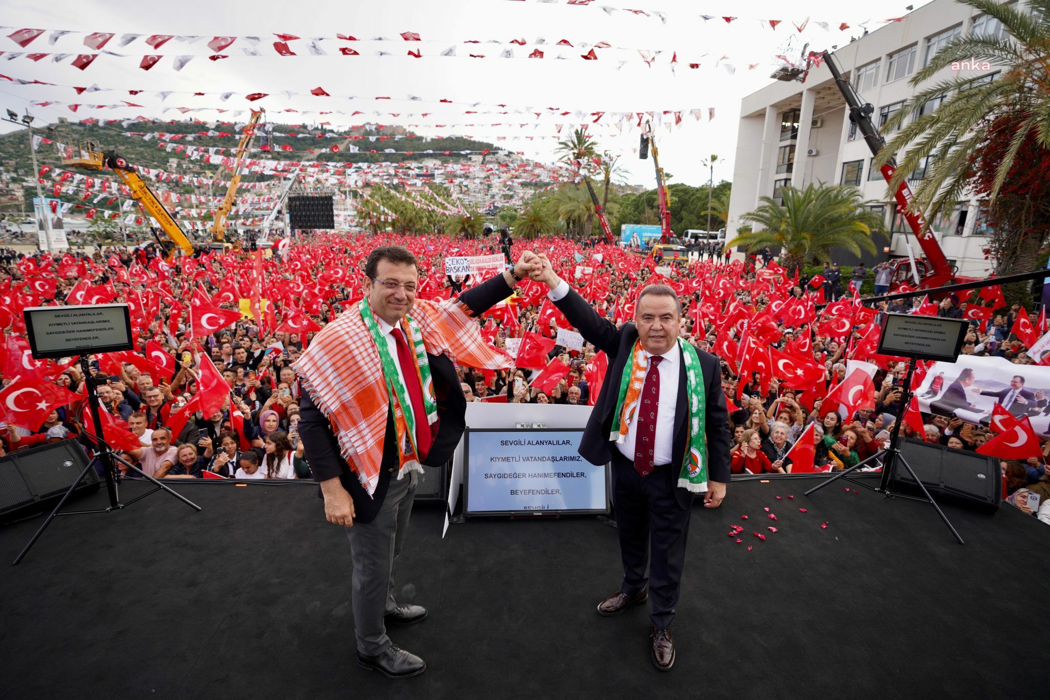 Ekrem İmamoğlu: Mutfaktaki yangını biz söndüreceğiz