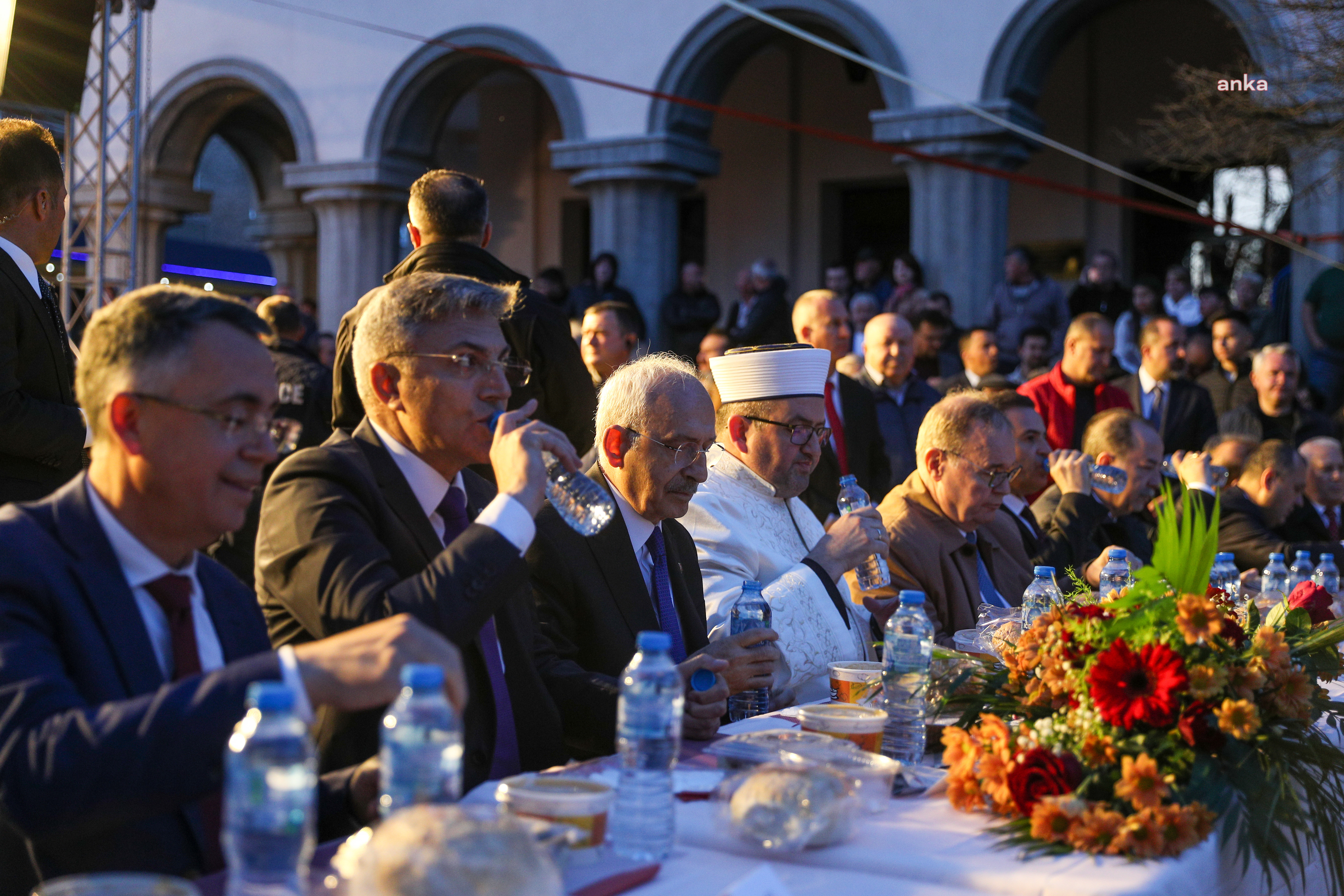 Kemal Kılıçdaroğlu, Bulgaristan Türkleri iftar açtı. Seçime yönelik önemli mesajlar verdi