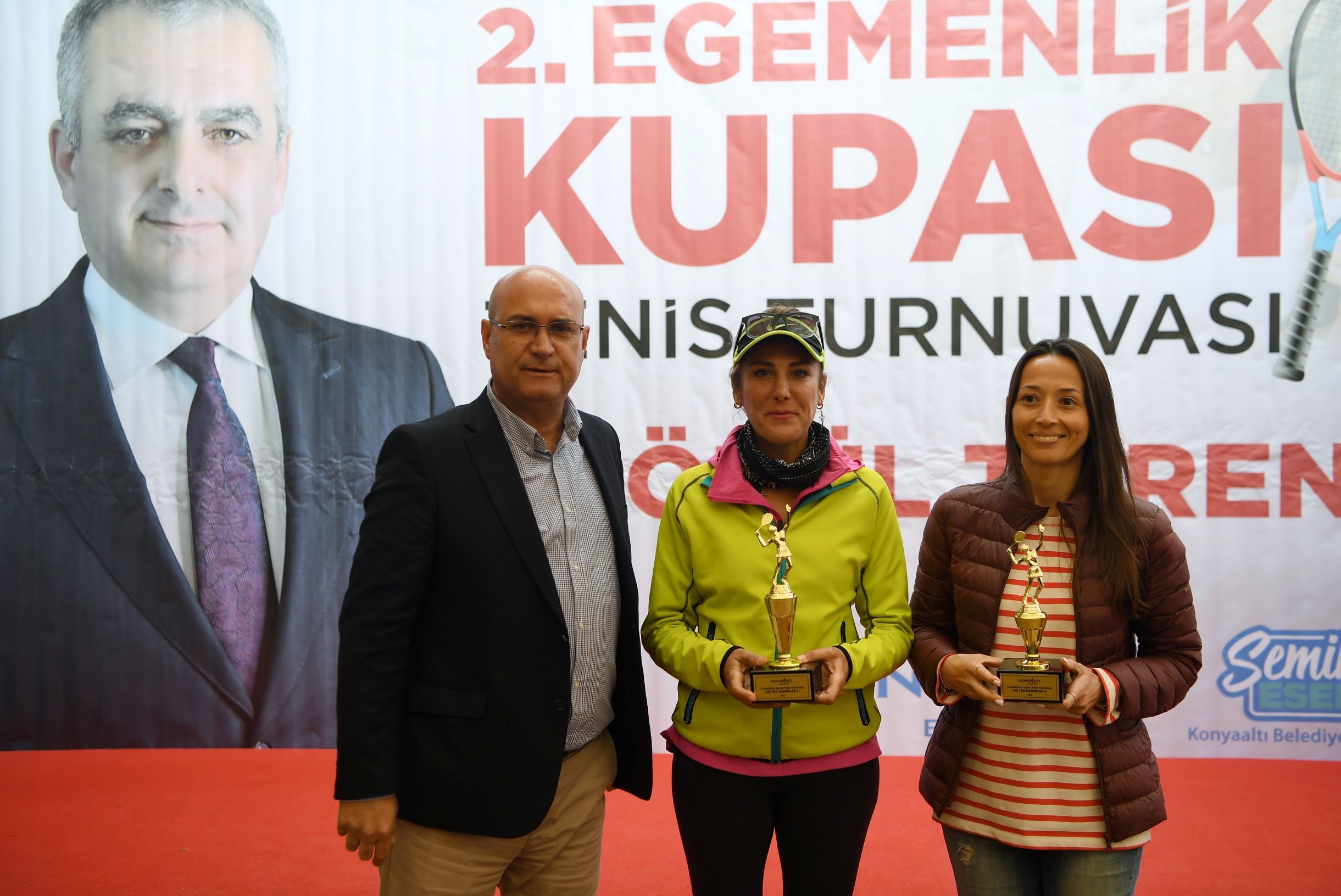 Egemenlik turnuvasında ödül töreni (3)