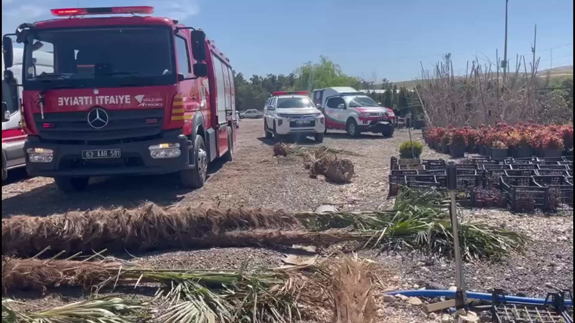 Şanlıurfa'da göçük altında kalan dört işçi kurtarıldı