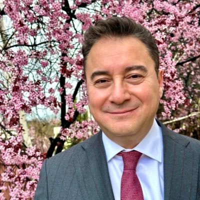 ALİ BABACAN: ANNEME VE EŞİME BAHARI HEDİYE ETMEK İÇİN SANDIĞA GİDİYORUM