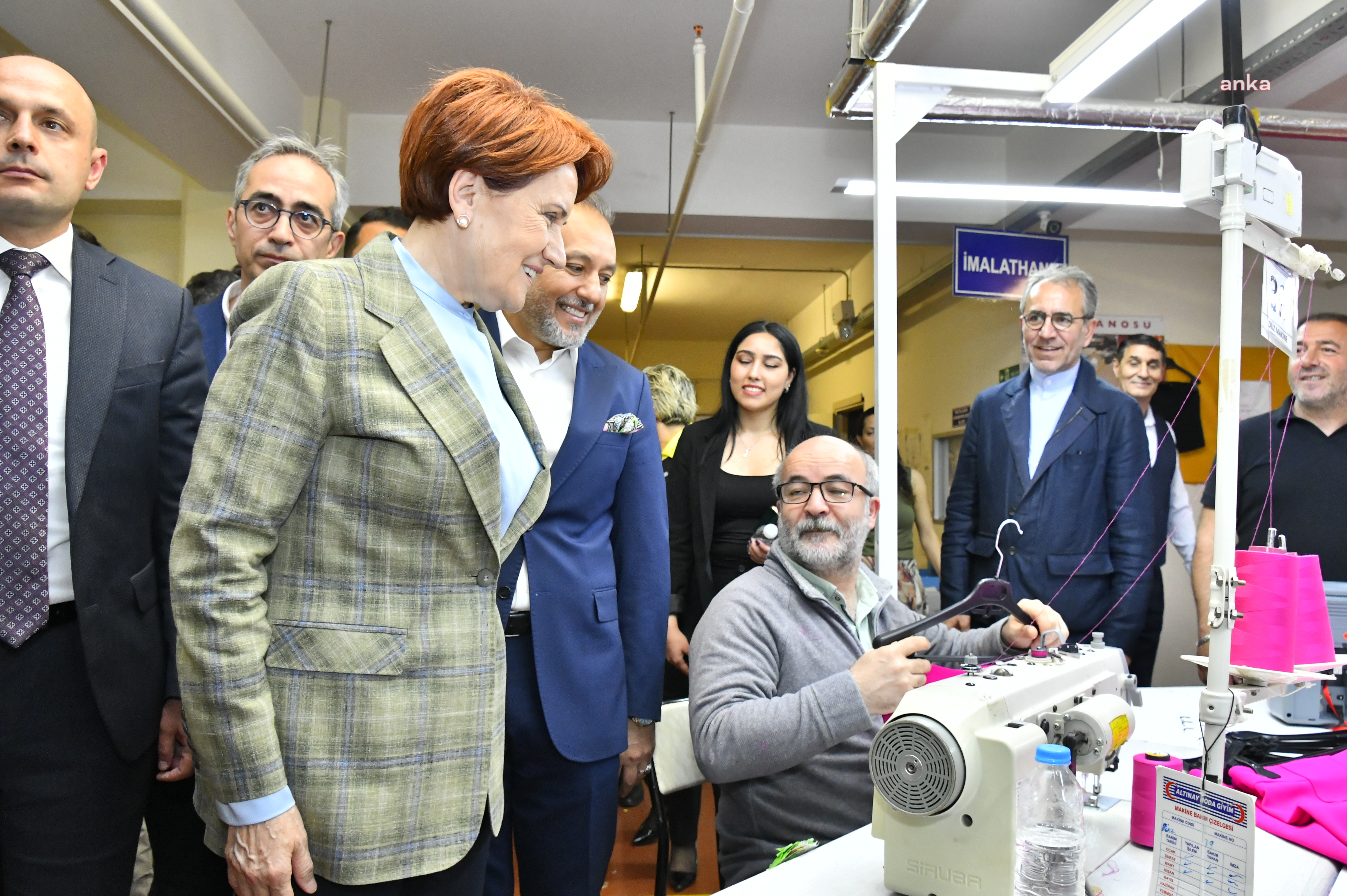 Akşener tekstil işçileriyle bir araya geldi