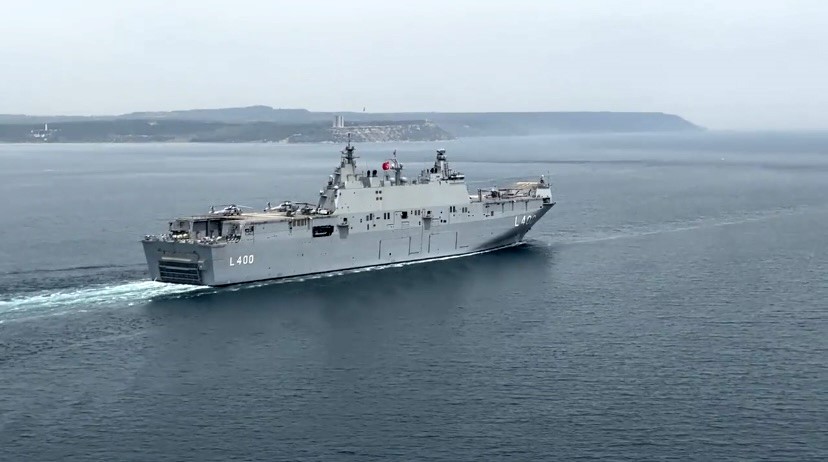 TCG Anadolu Çanakkale Boğazı’nda