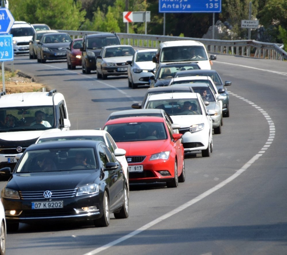 Antalya'da araç sayısı 1 milyon 361 bin 279 oldu