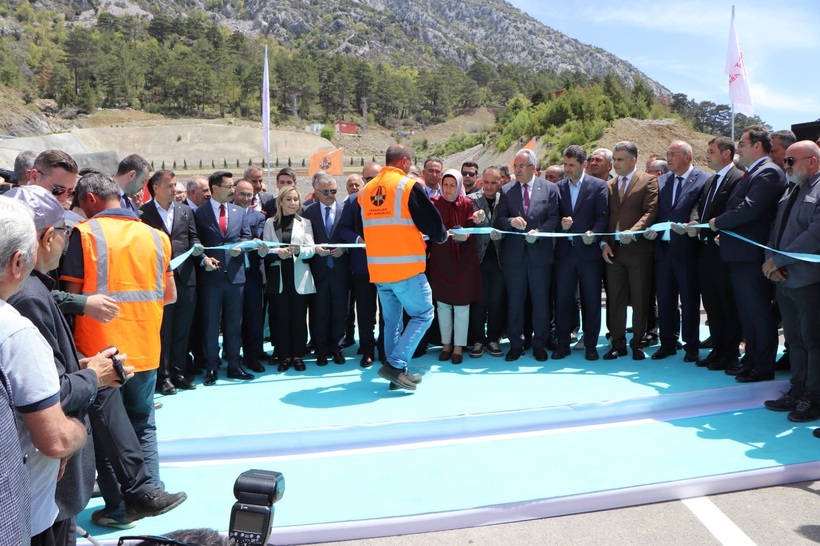 İbradı Belediye Başkanı Av. Serkan Küçükkuru İbradı Demirkapı Tünel açılışına katıldı.3