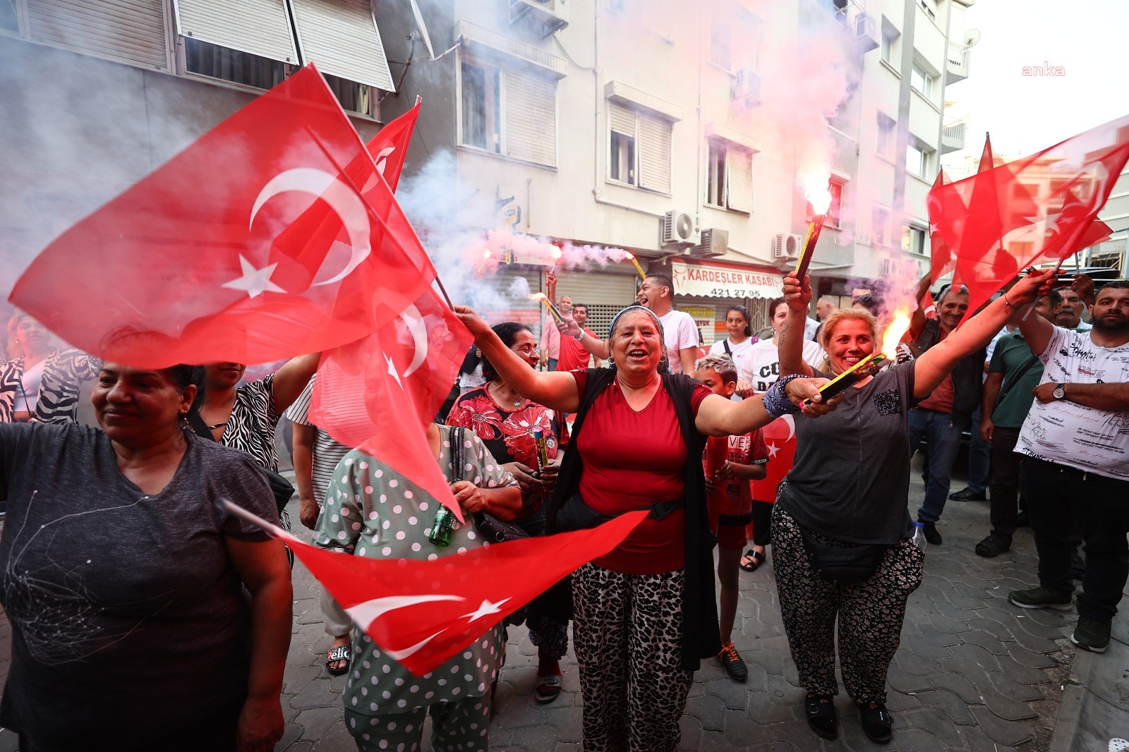 İzmir’li Romanlardan Kılıçdaroğlu’na destek