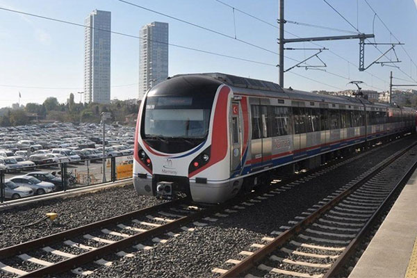 Marmaray’da intihar girişimi: Seferler normale döndü