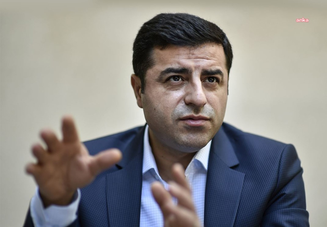 Selahattin Demirtaş aktif politikayı bıraktığını açıkladı