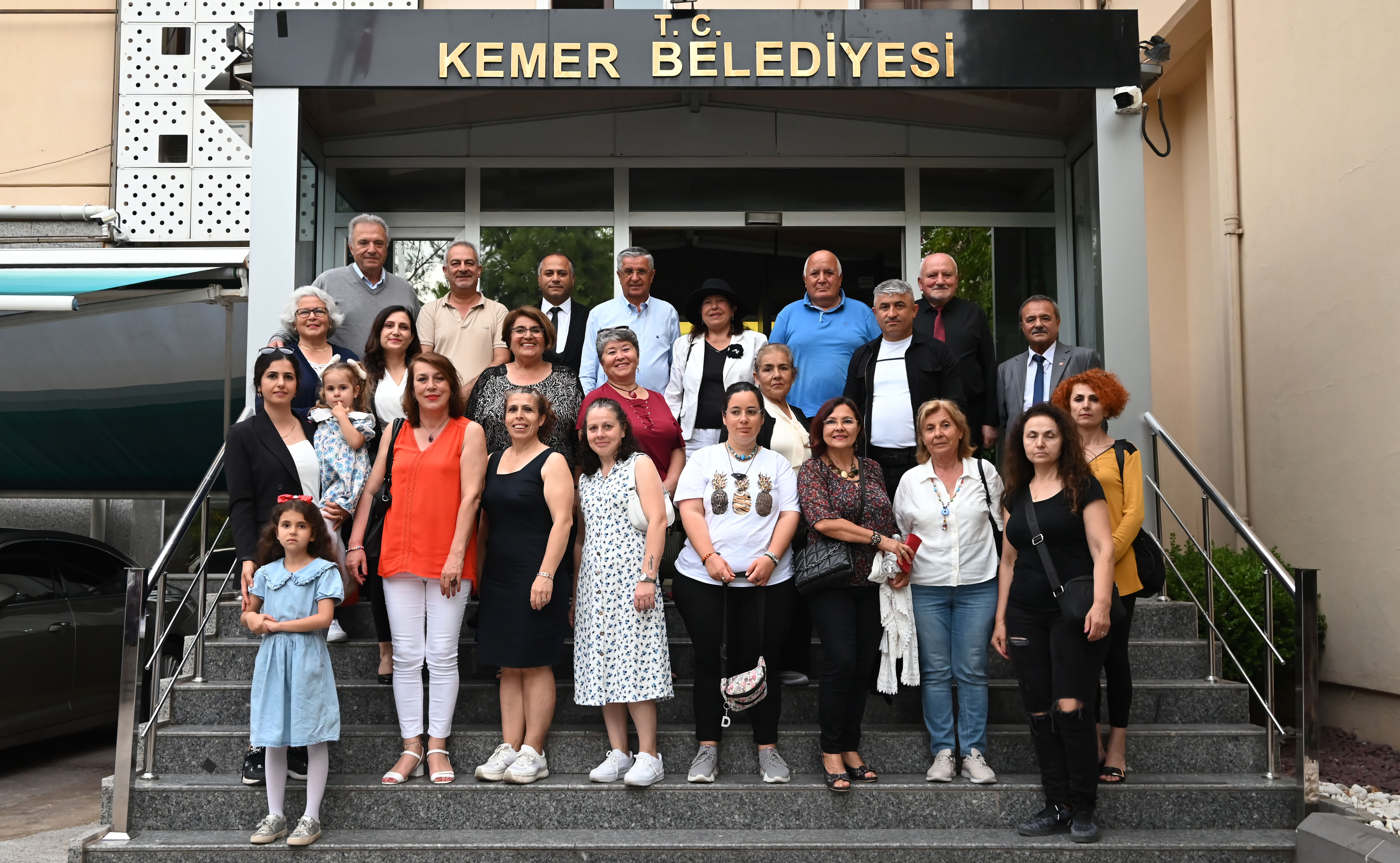 Halk Korosu’ndan Topaloğlu’na ziyaret