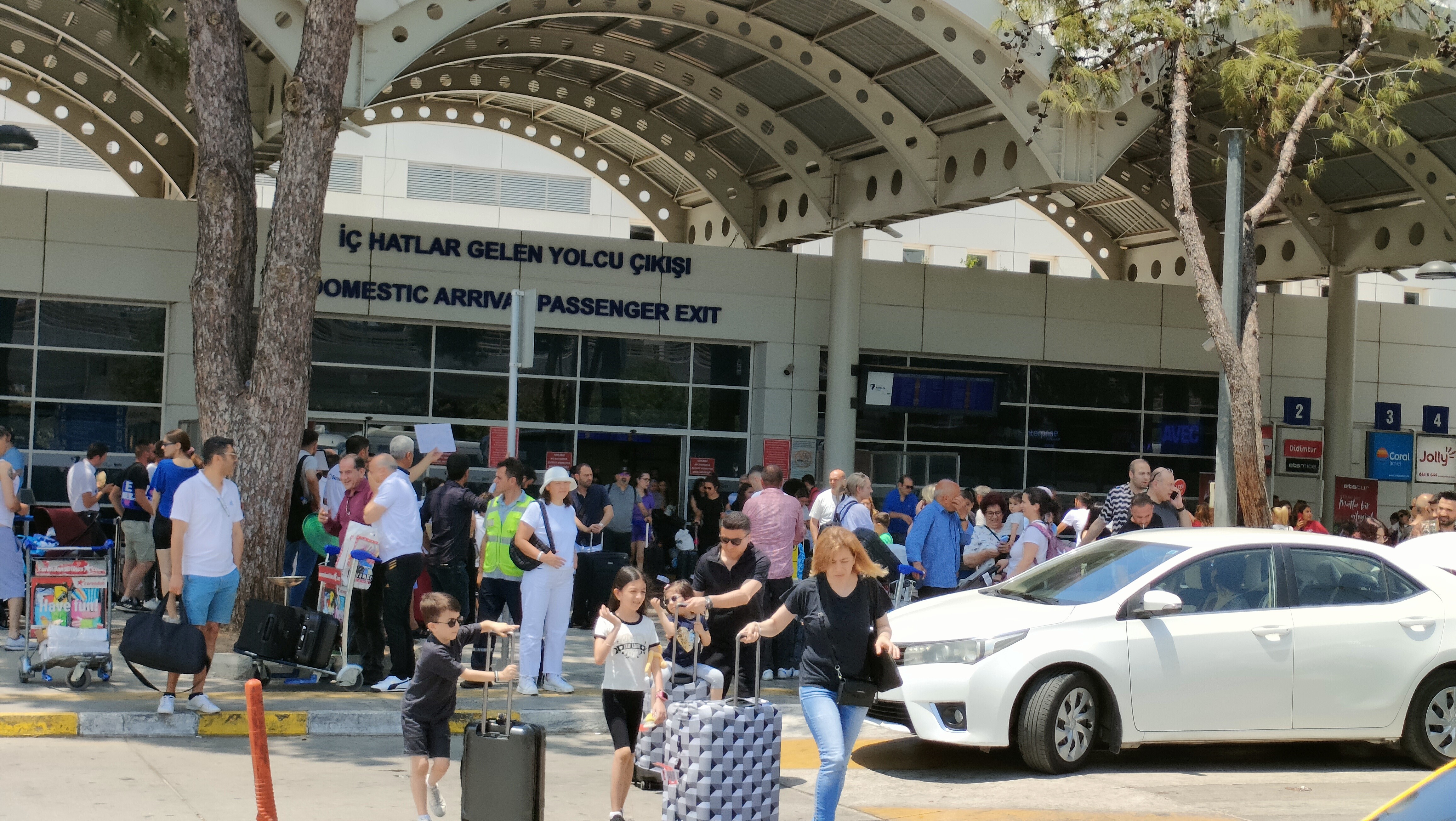 Bayram tatilinde vatandaşlar Antalya'yı tercih ediyor