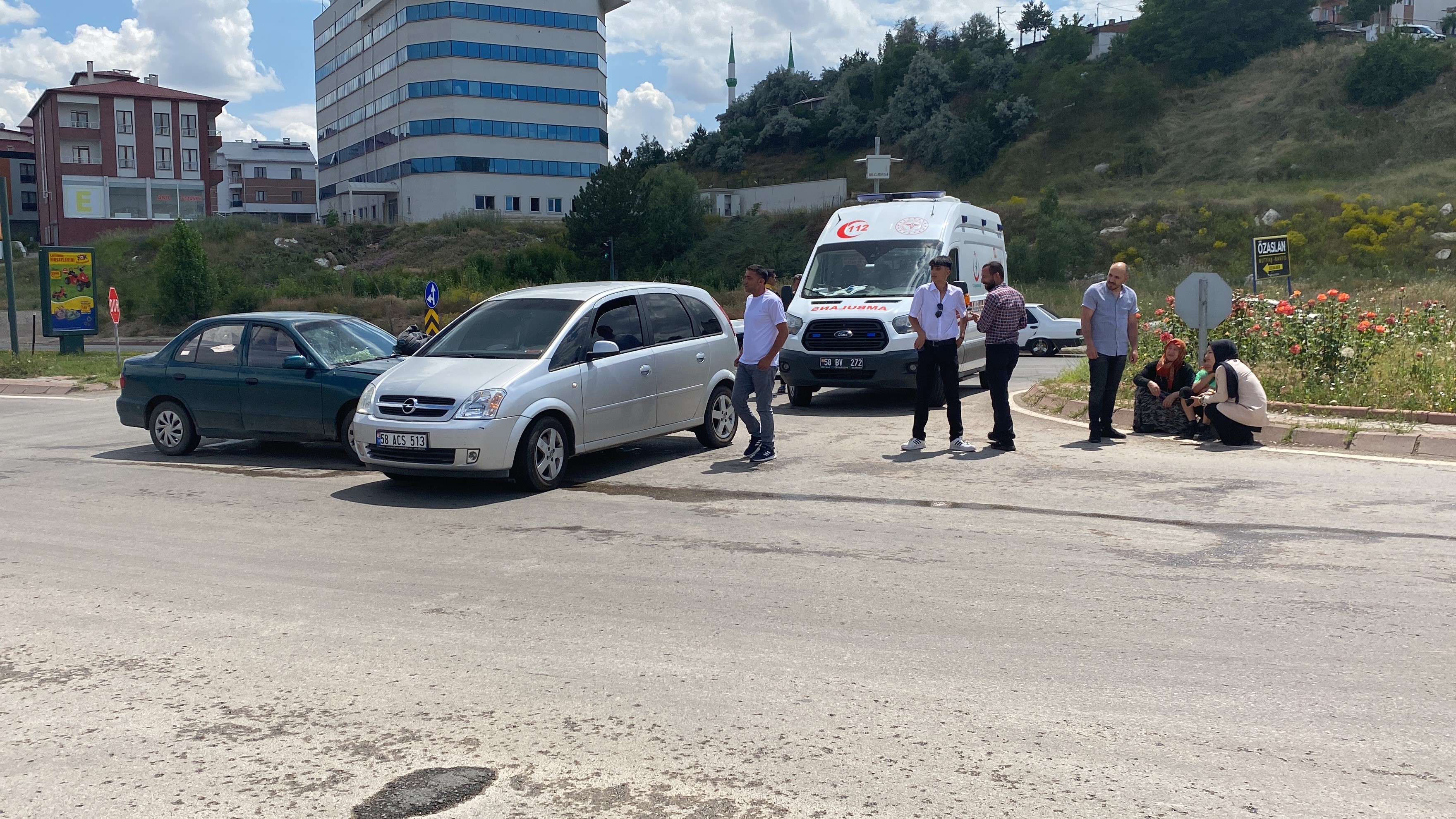 Bayram gezmesinde trafik kazası: 3’ü çocuk 5 yaralı 