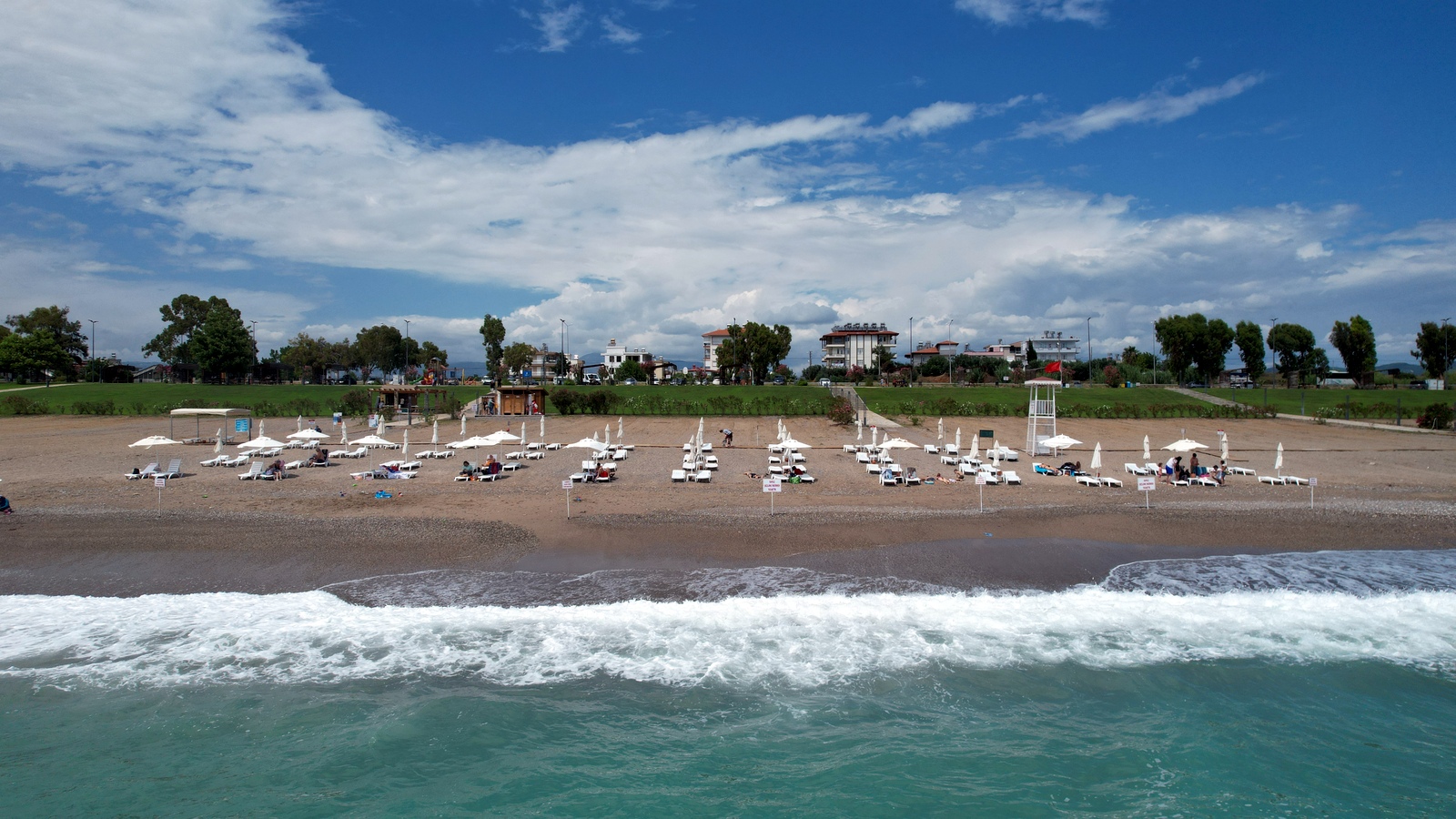 MANAVGAT BELEDİYESİ’NİN PLAJLARINA TURİST AKINI