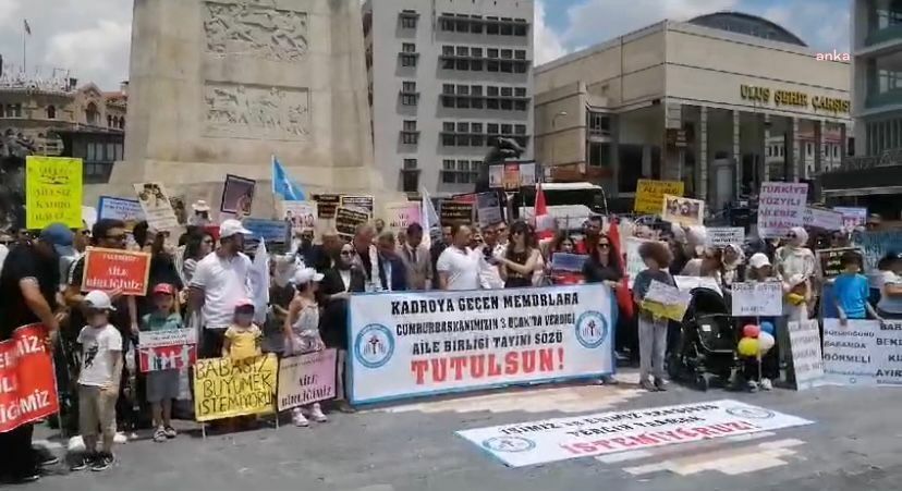 SAĞLIKÇI BİRLİĞİ SENDİKASI'NDAN 3 ARTI 1 SİSTEMİNE PROTESTO: "1 ARTI 1 SİSTEMİNİ GETİRELİM"