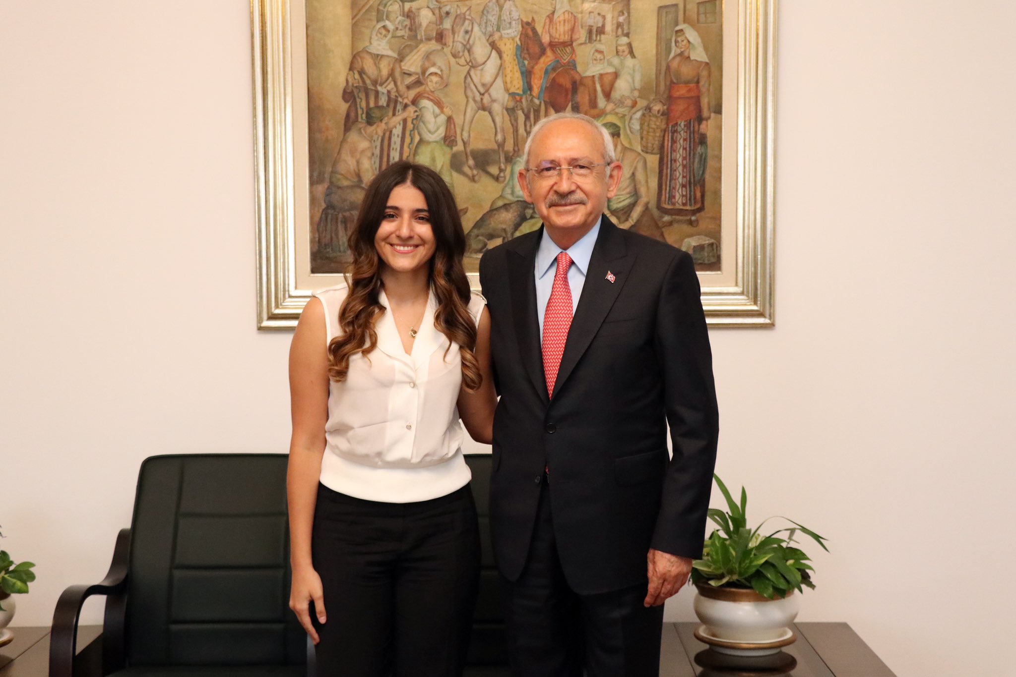 Kemal Kılıçdaroğlu, ABD’de araştırma görevlisi olan Lara Özkan ile buluştu