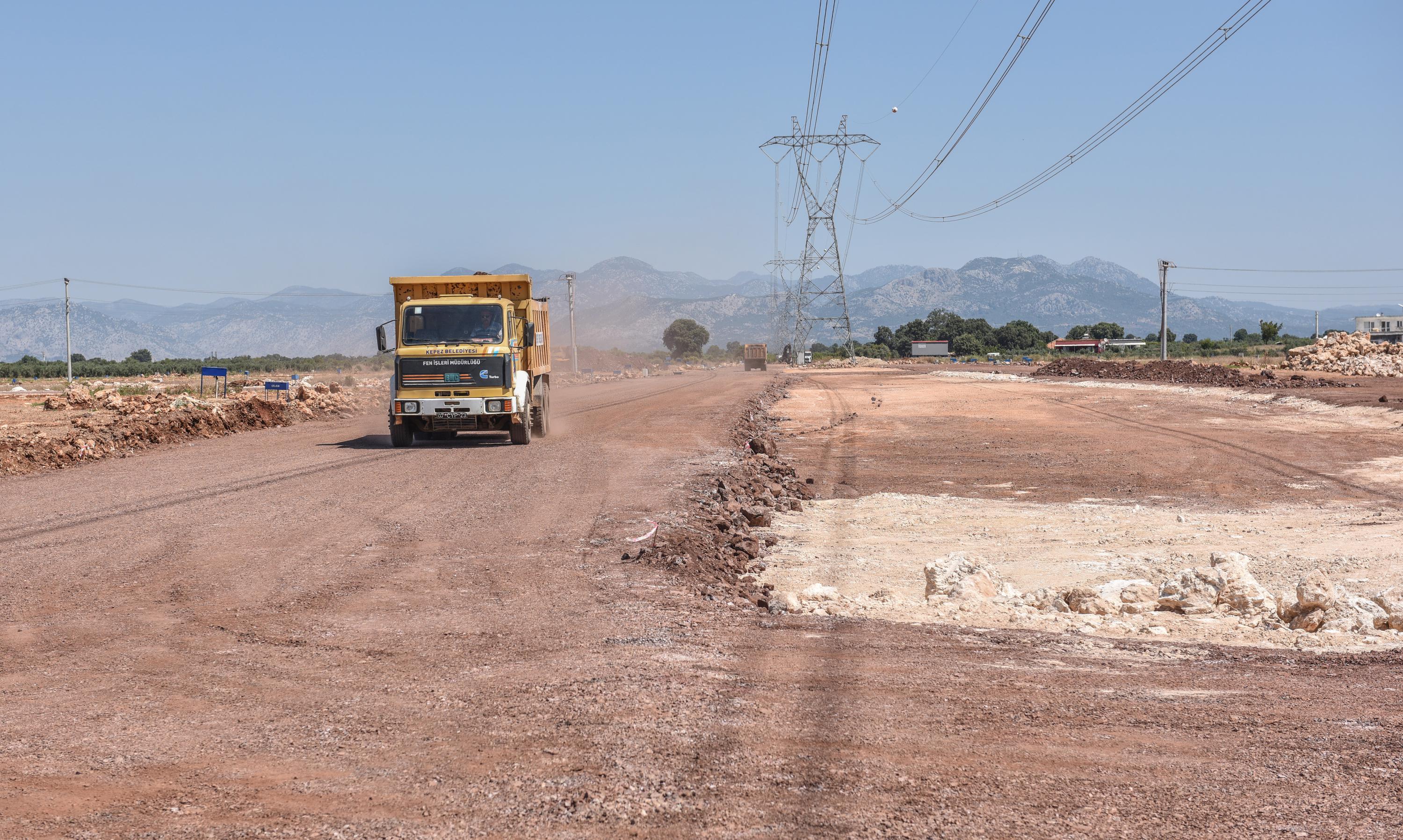 Kepez’de imar yolu çalışması