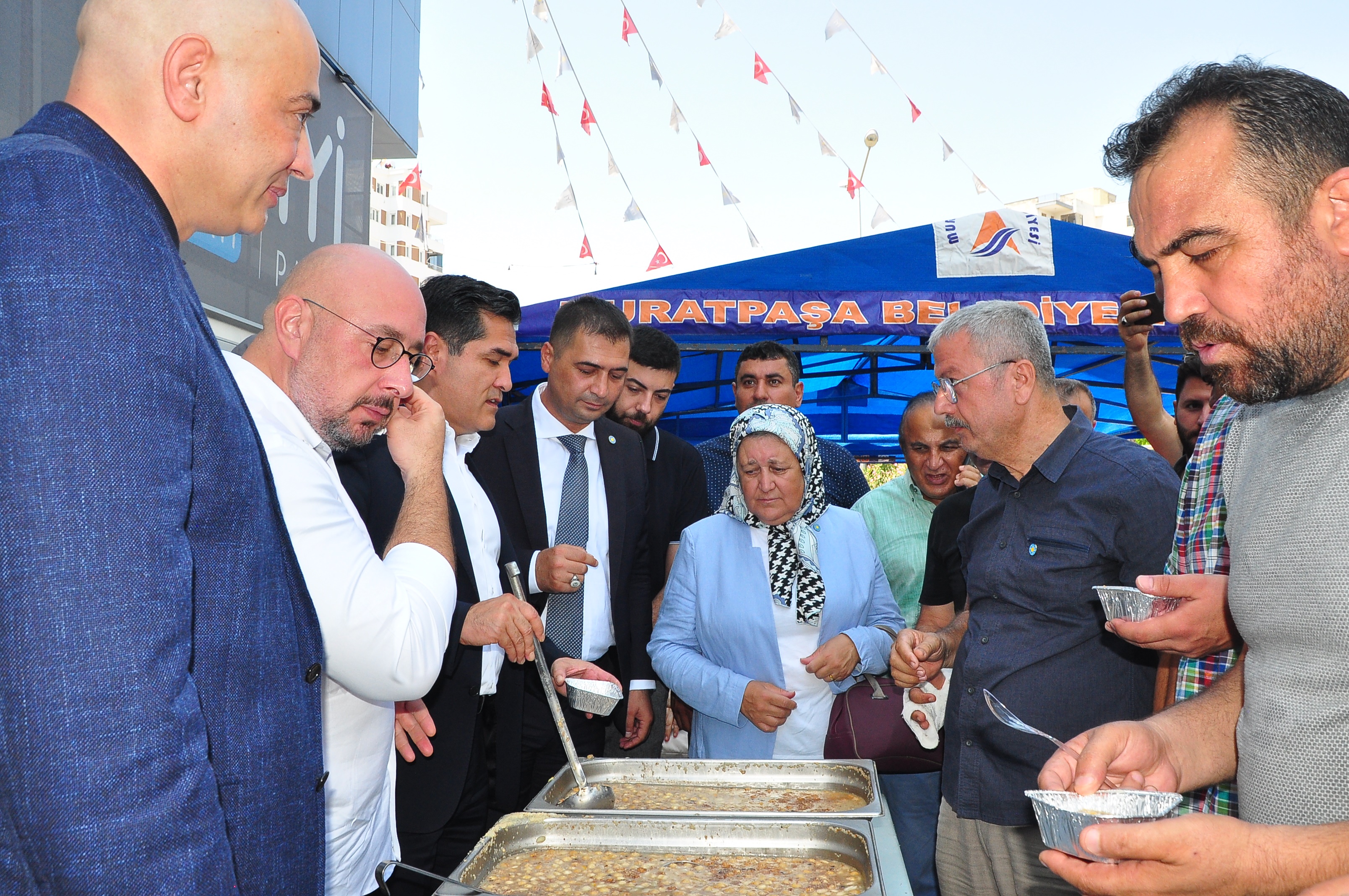 “Yezid’lere karşı bir olmalıyız, diri olmalıyız”