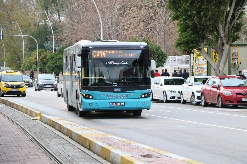 Antalya’nın kanayan yarası: Şoför açığı