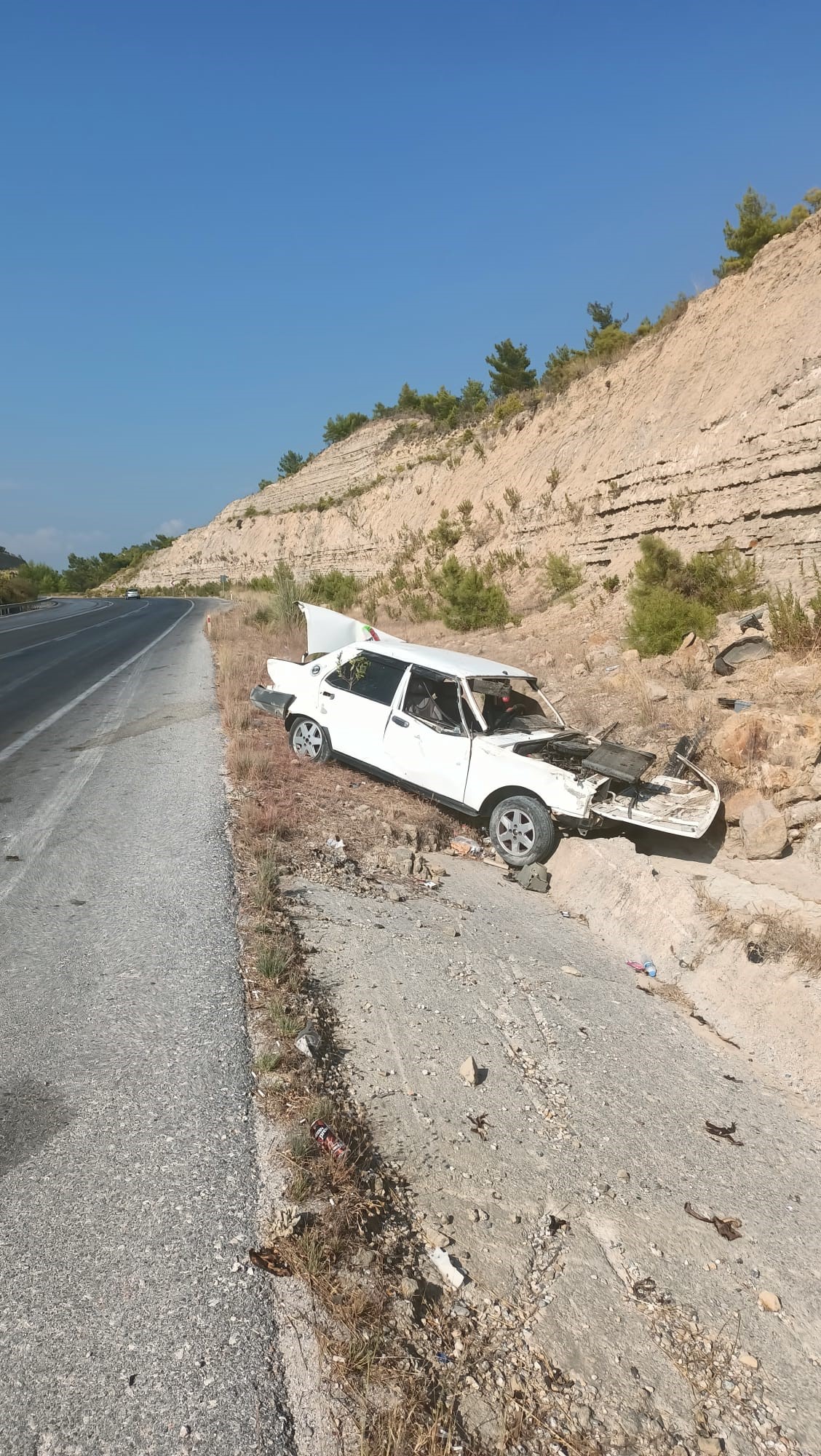 Manavgat’ta otomobil takla attı  