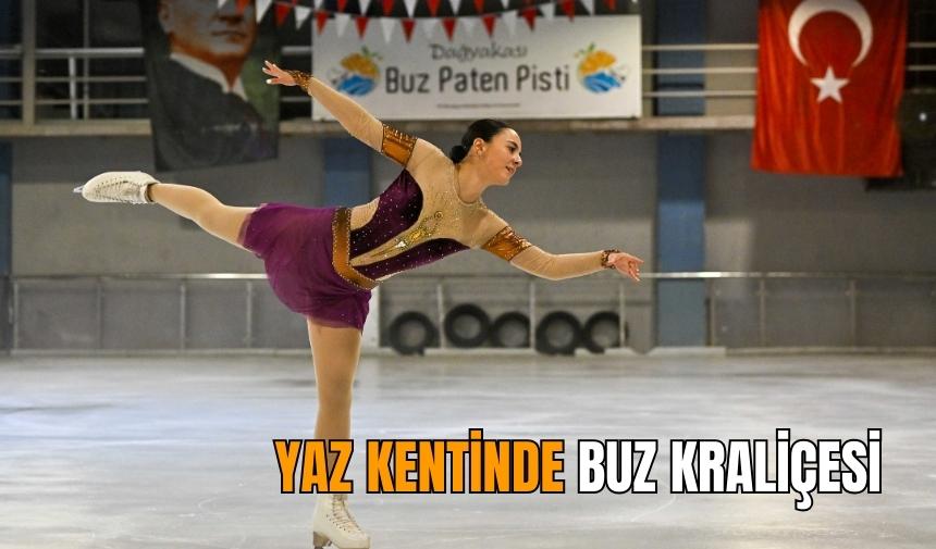 Yaz kentinde Buz Kraliçesi