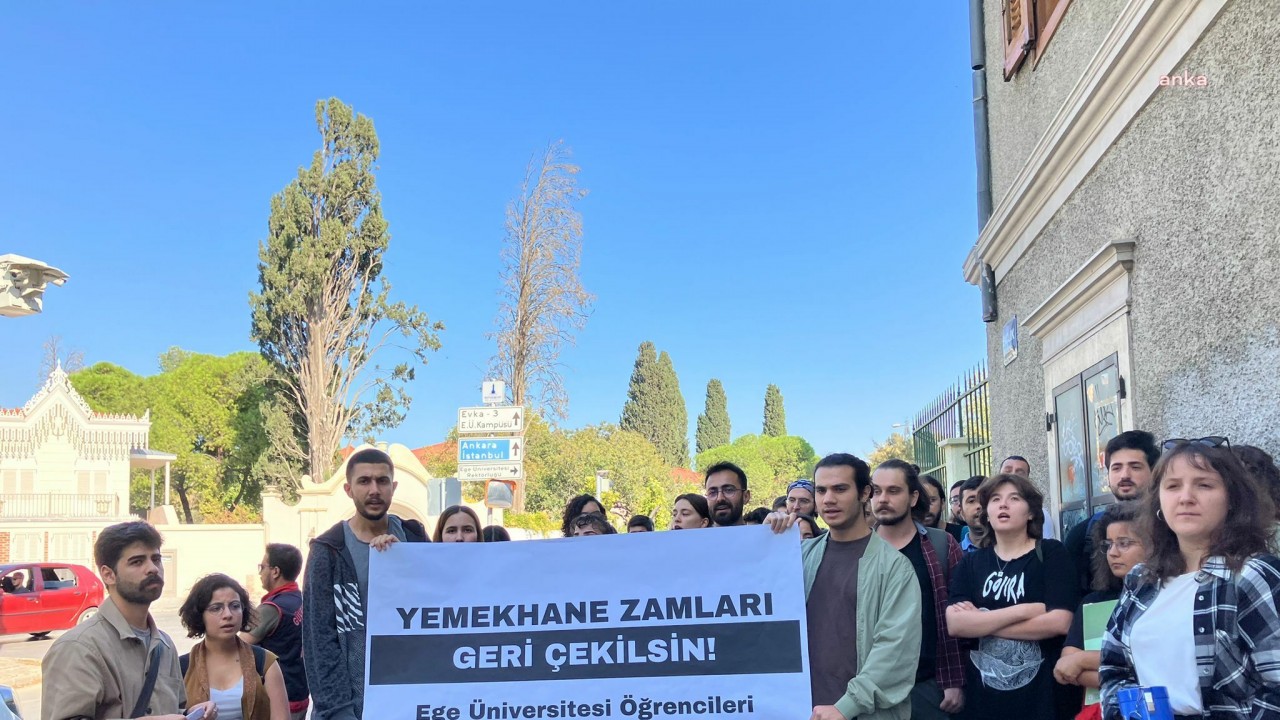 TOGG'lu Rektöre yemek zammı protestosu