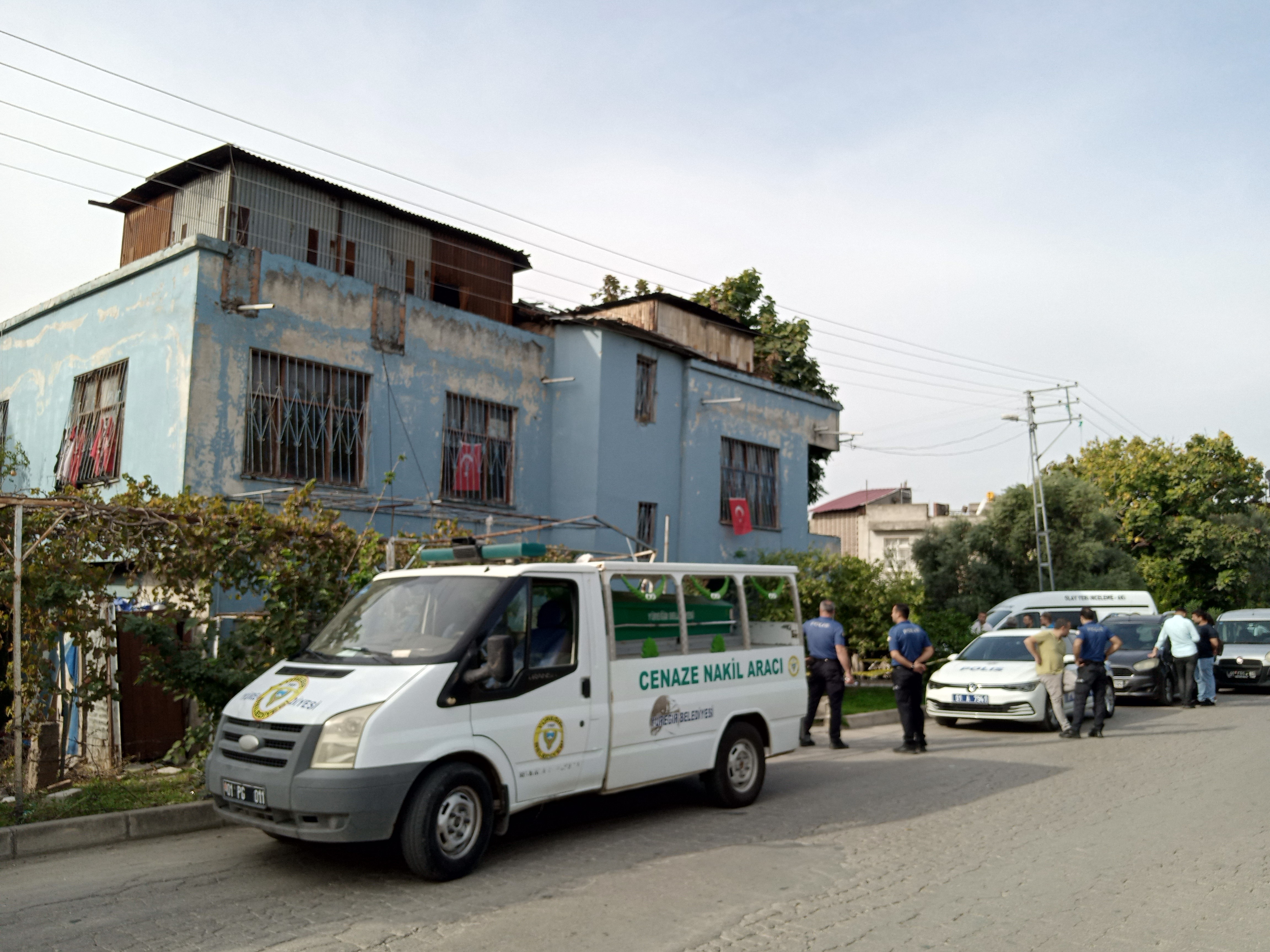 Adana'da baltalı cinayet: "Komando dede" karısını öldürdü