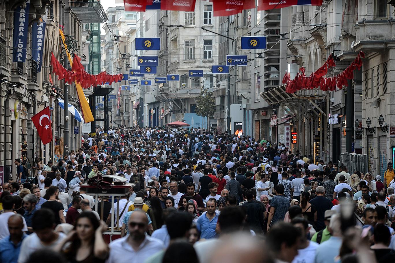 Türk göçmenleri Suriyeliler ve Afganları geride bırakarak birinci sıraya çıktı