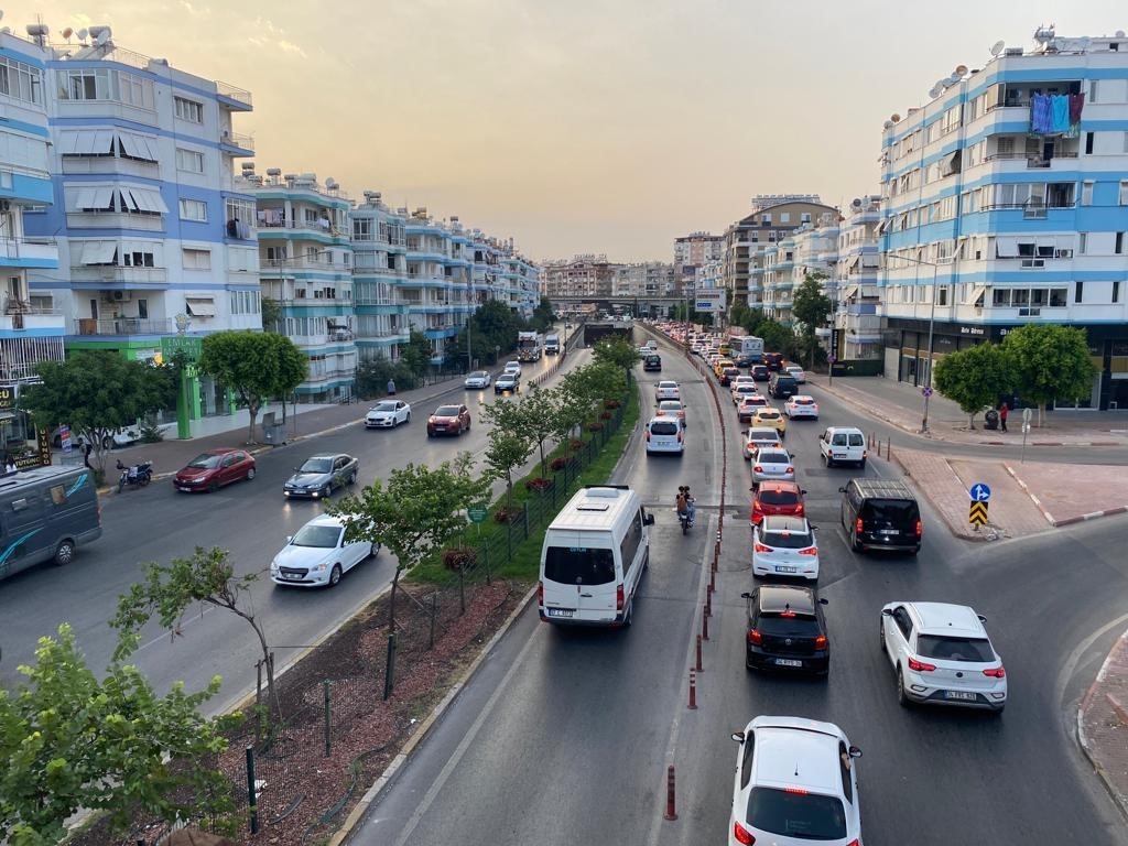 Antalya’da motorlu kara taşıtları sayısı belli oldu