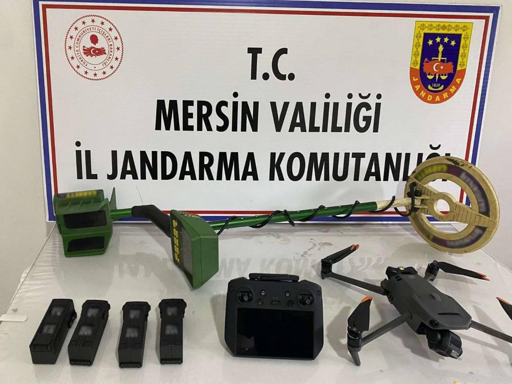 Jandarma kaçak kazı şüphelilerini suçüstü yakaladı!