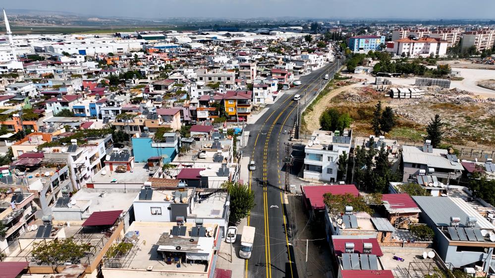 Tarsus'ta yol yenileme çalışmaları Tarsus'un gelişimine katkı sağlıyor