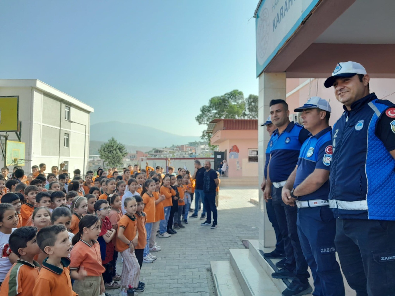 Öğrencilere itfaiye mesleği tanıtımı yapıldı