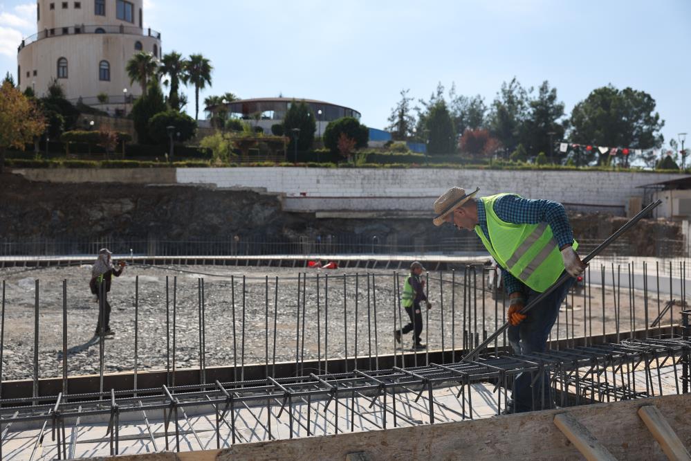 Kumluca Atatürk Stadyumu’nda Çalışmalar Hız Kesmiyor