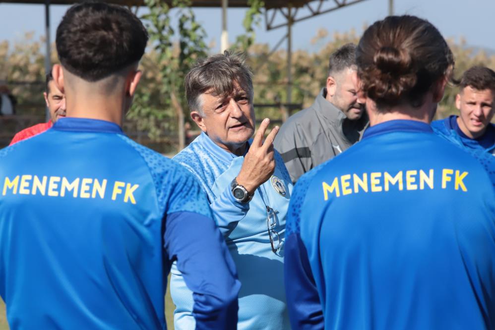 Menemen FK Yılmaz Vural ile birlikte çıkış arıyor