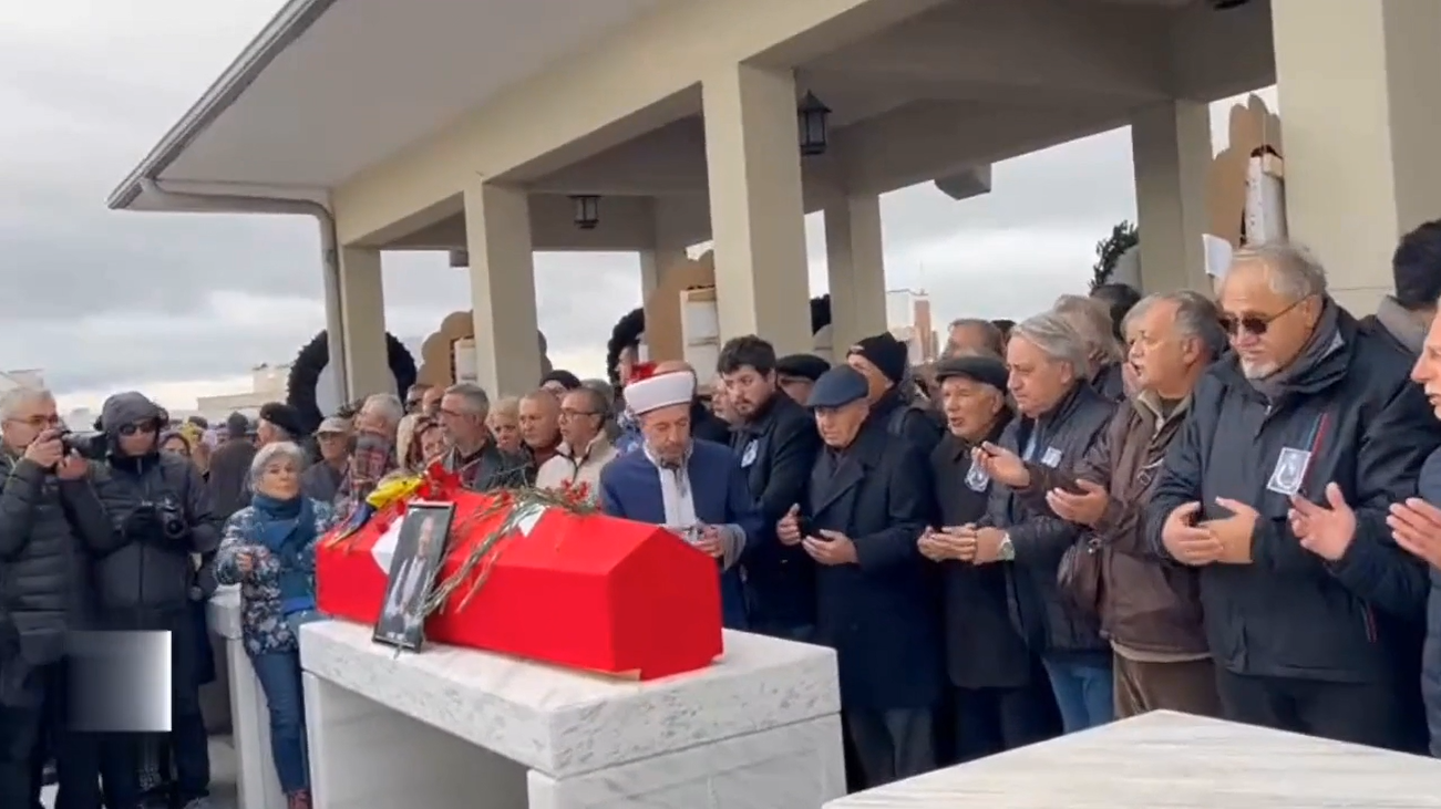 Metin Uca'nın Cenazesinde Camide Tepki Çeken Olay! Namaz İki Kez Kılındı